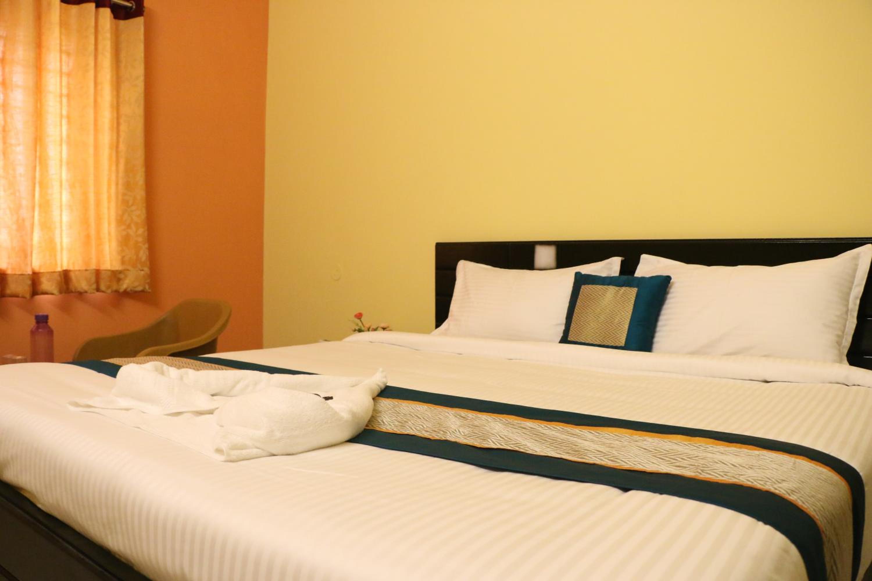 Deluxe Double Room - Photo 20
