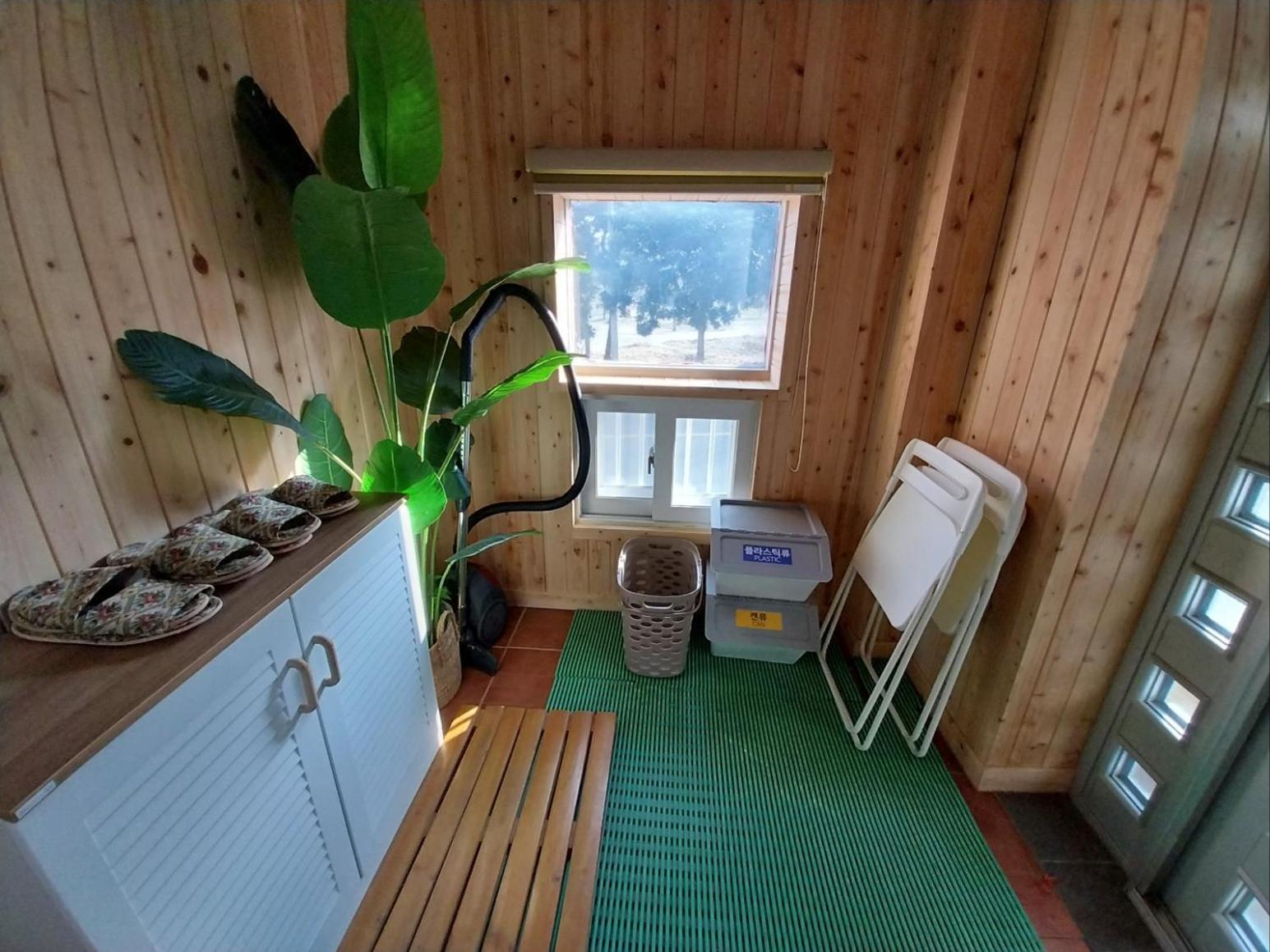 Deluxe Family Room - Photo 26
