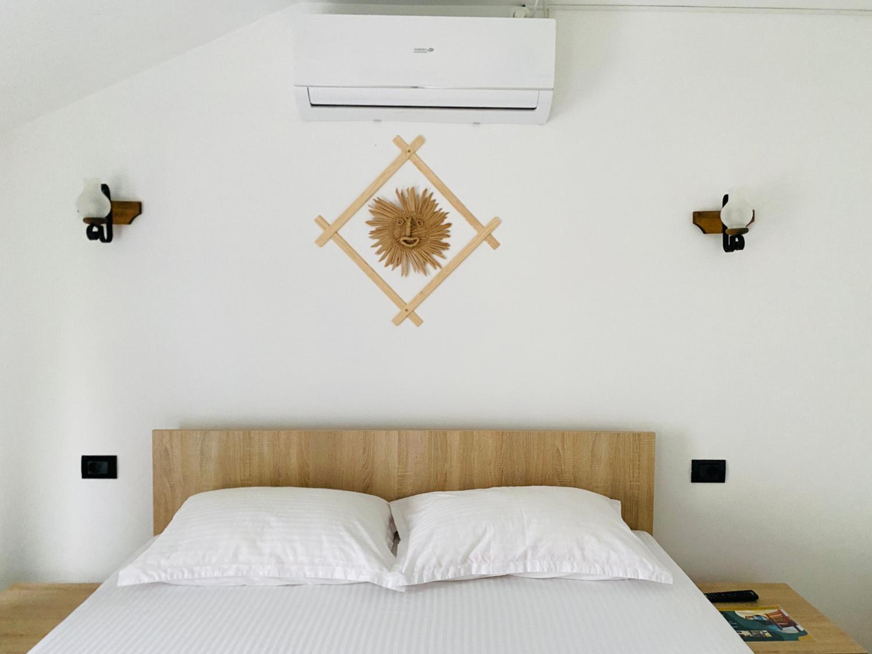 Double Room with Garden View - Photo 2