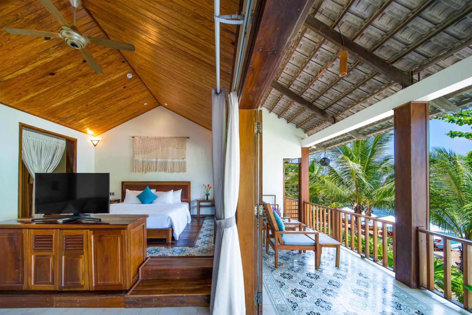 One-Bedroom Villa - Beach Front photo 3