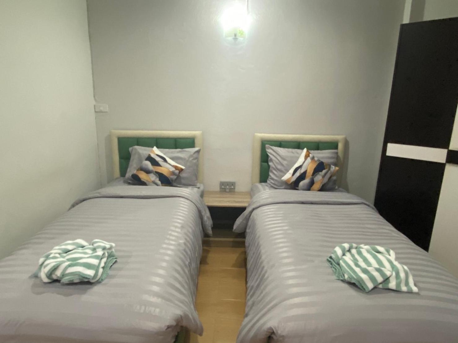 Standard Twin Room - Photo 22