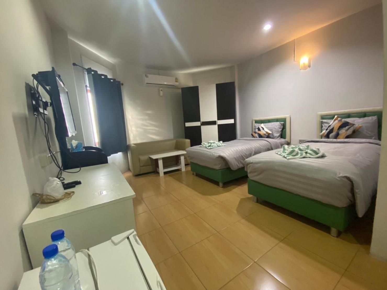 Standard Twin Room - Photo 24