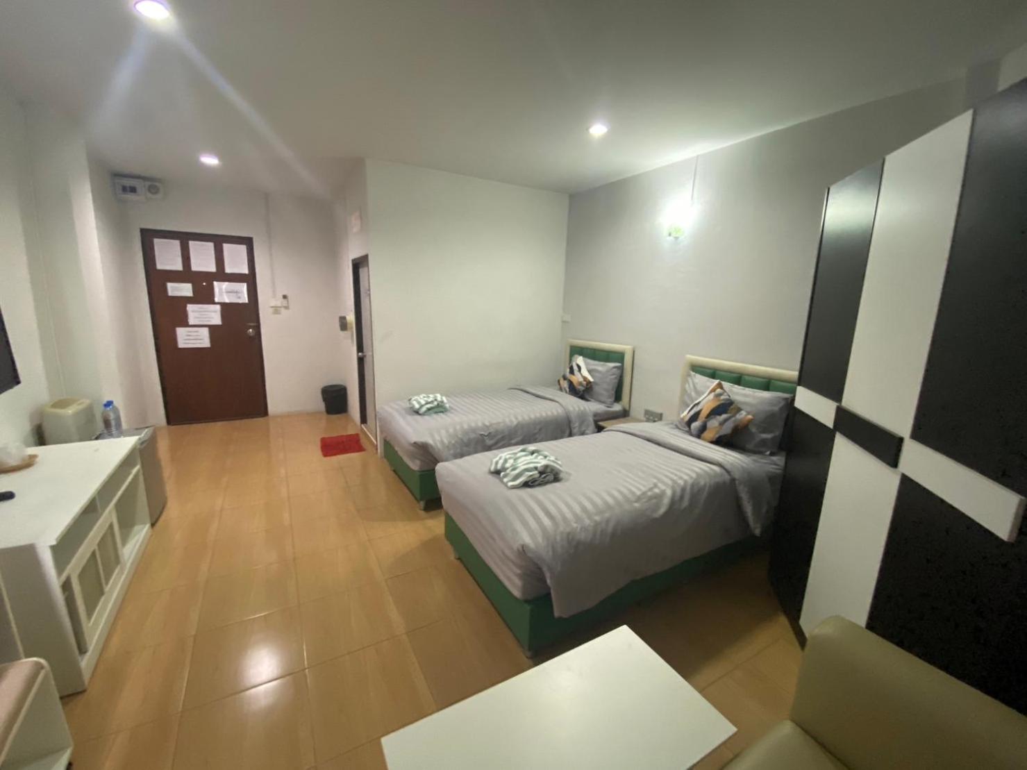 Standard Twin Room - Photo 1