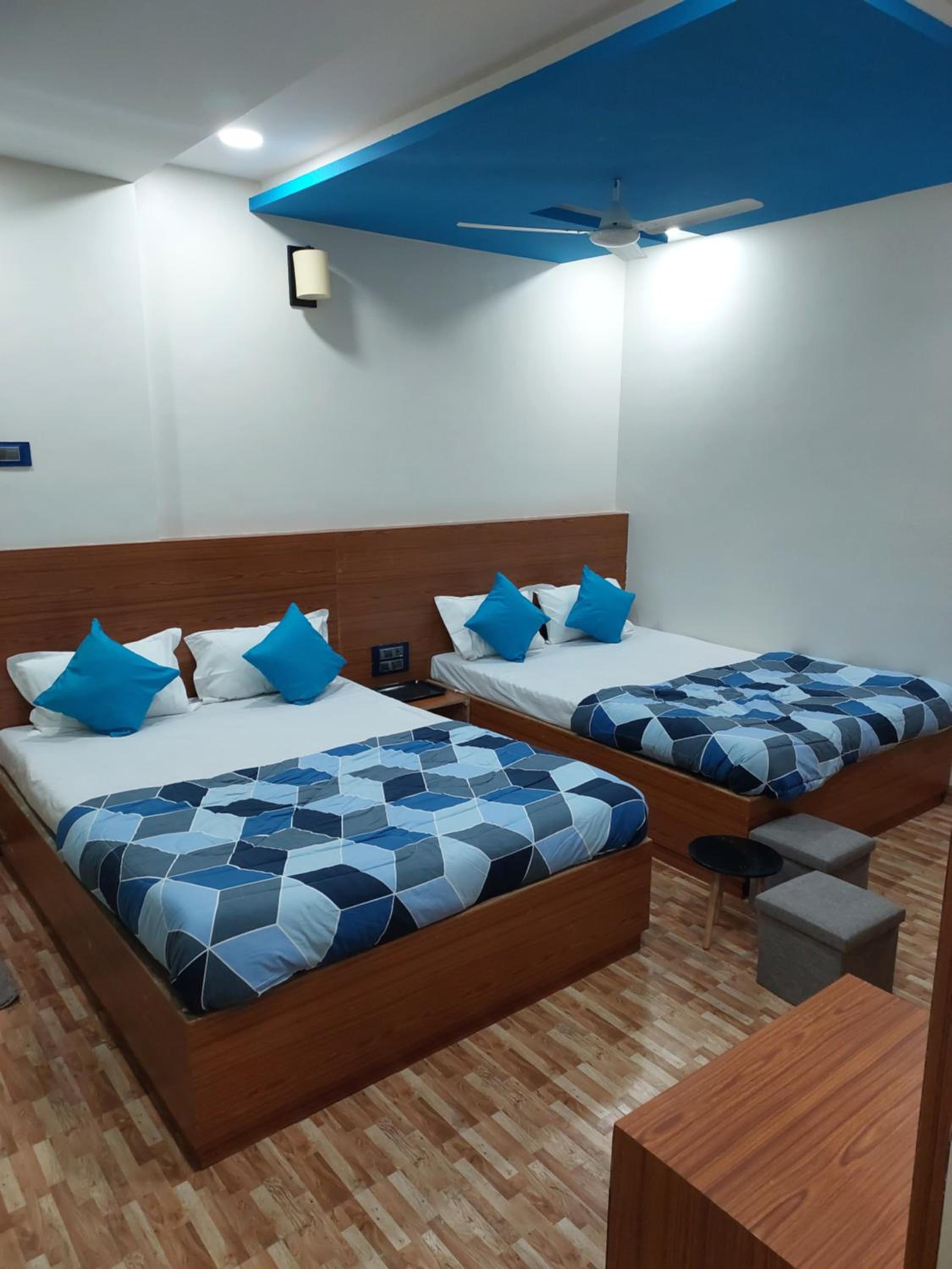 Economy Quadruple Room - Photo 44