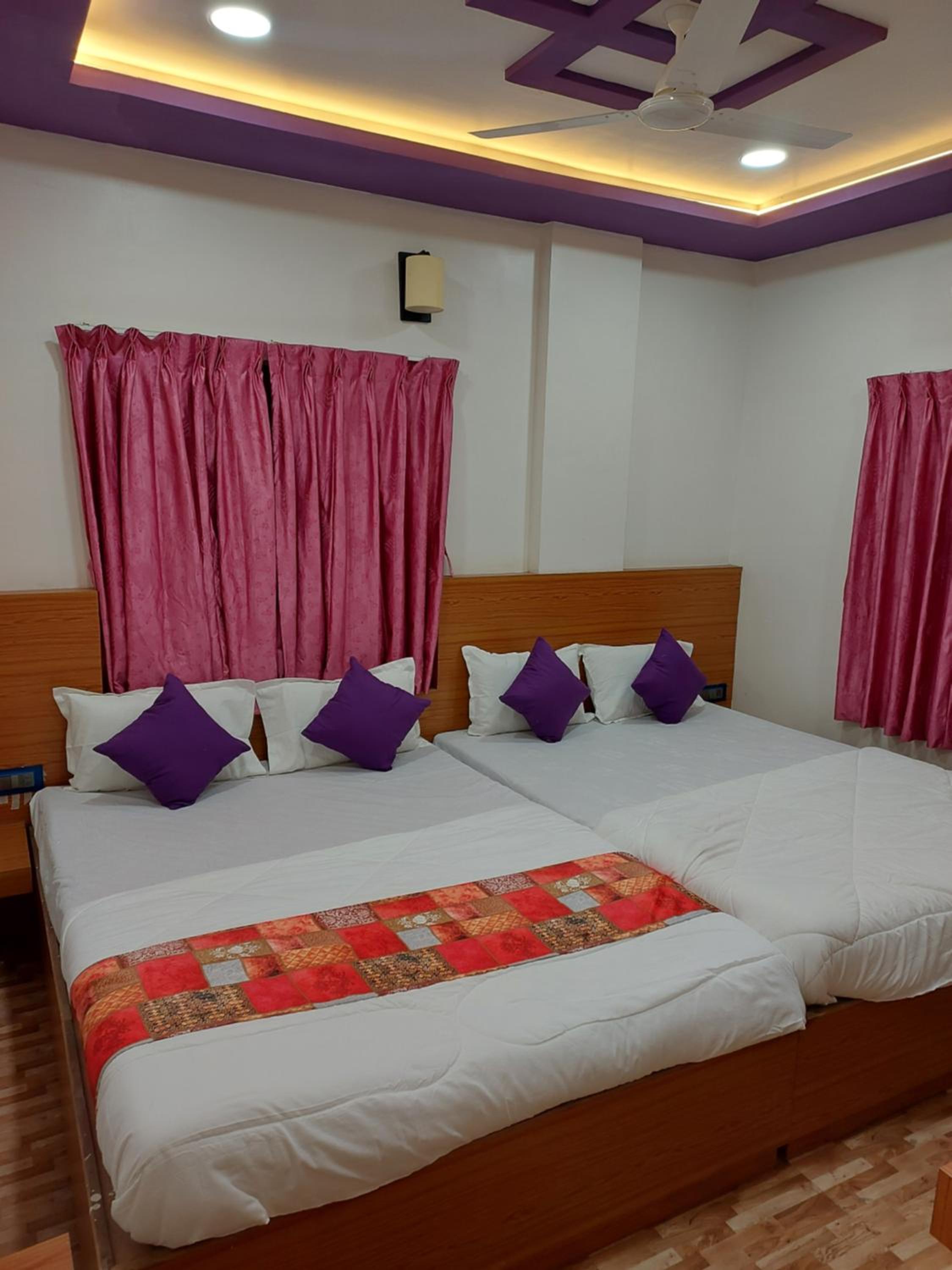 Economy Quadruple Room - Photo 41