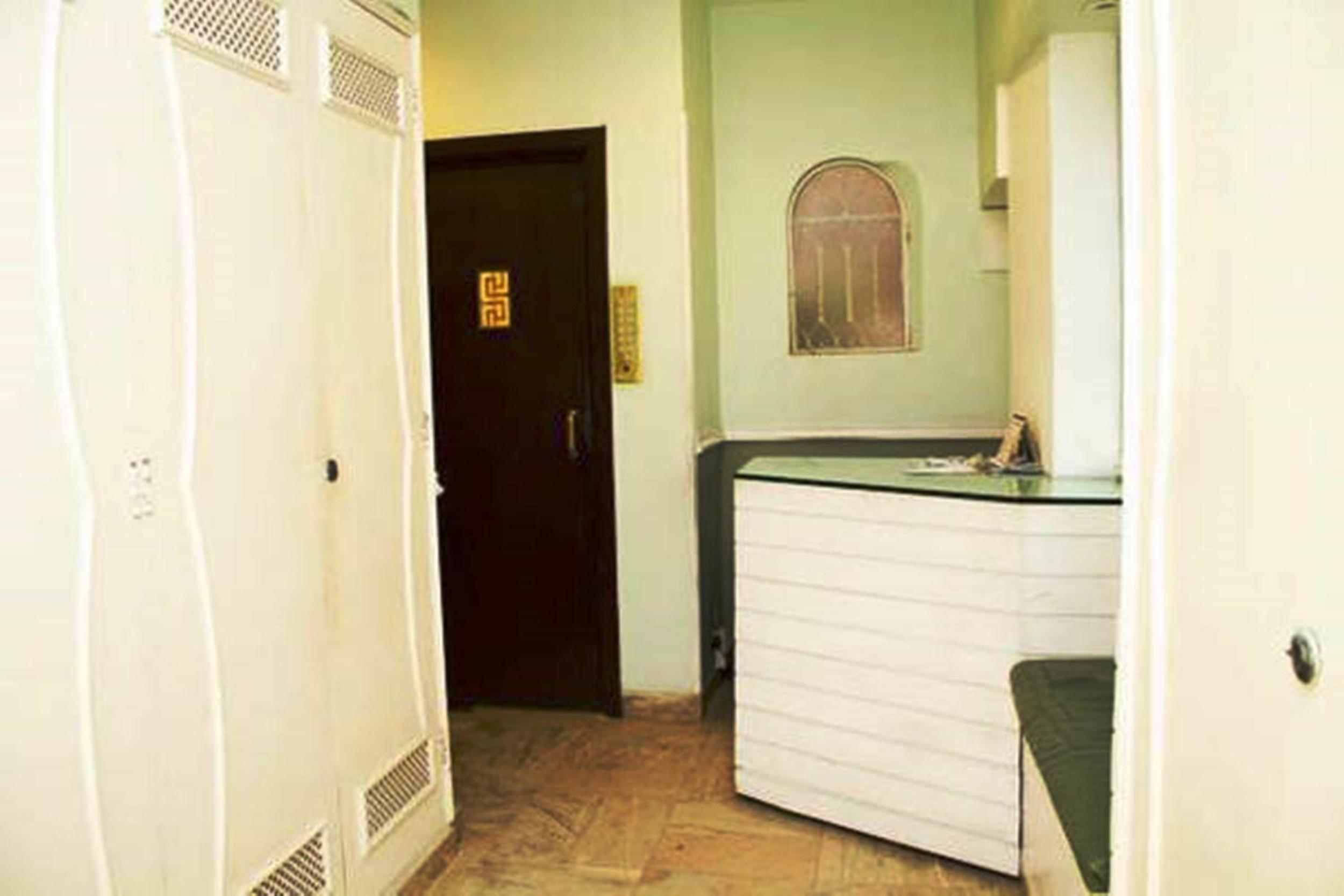 Studio - Photo 15