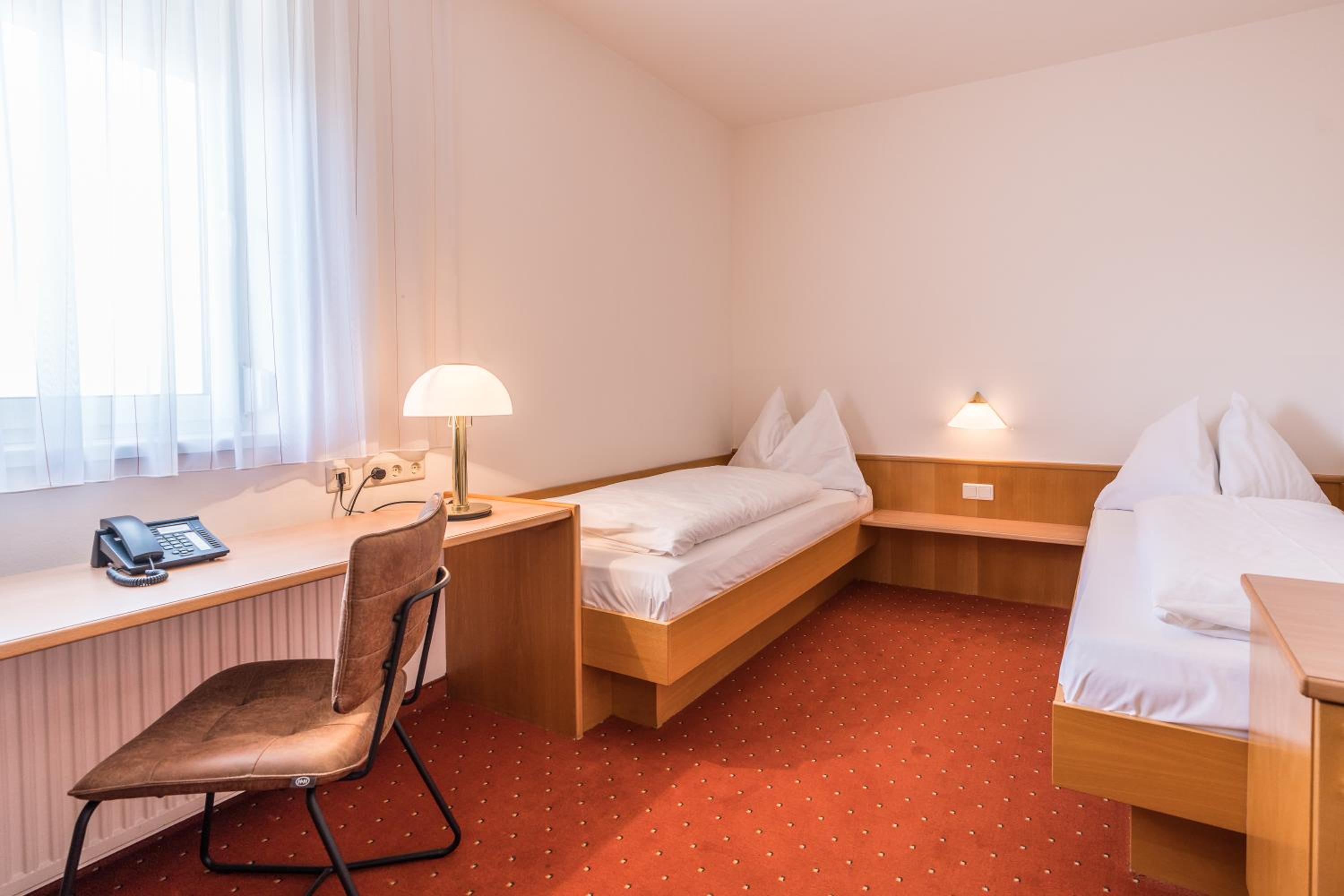 Standard Double Room - Photo 3