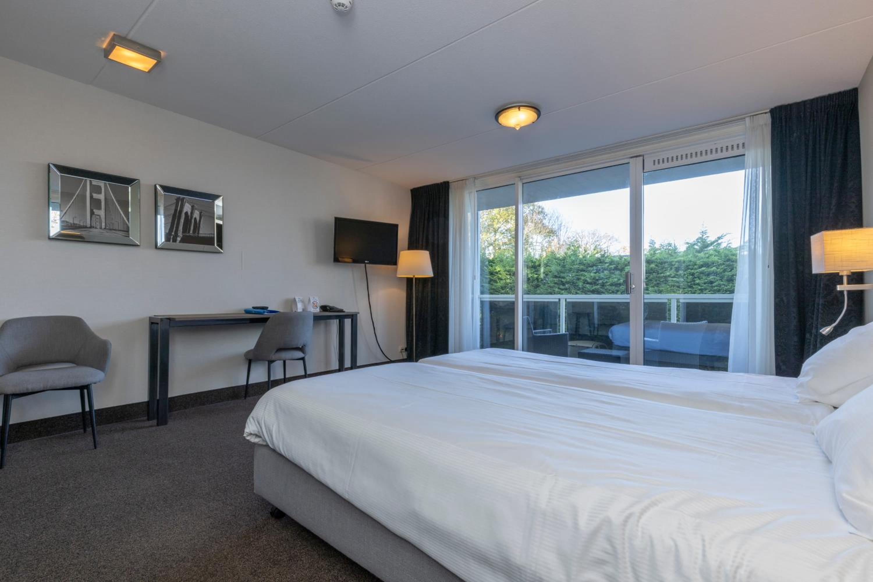 Double Room - Disability Access photo 2