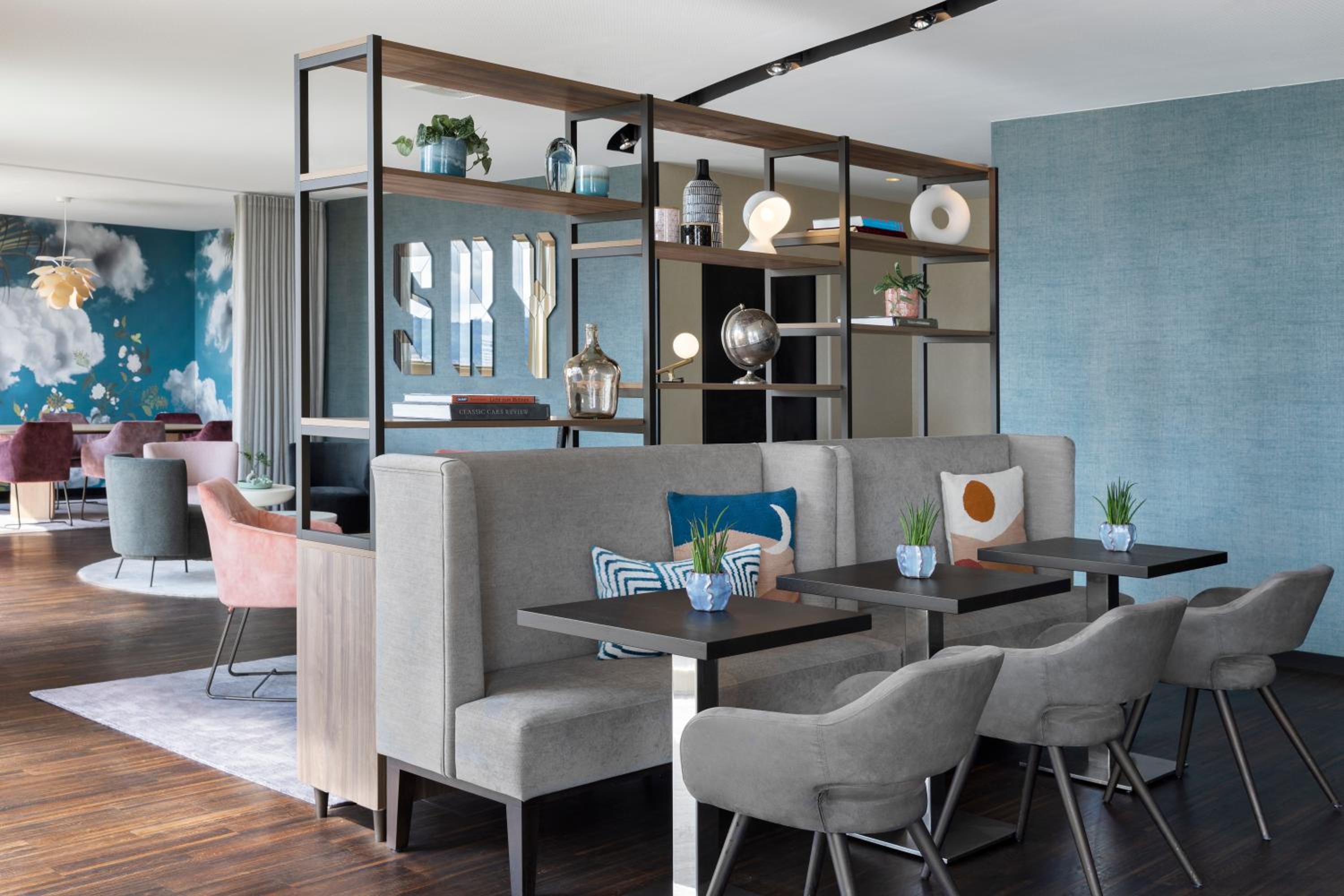 King Room with Club Lounge Access - Top Floor - Photo 4