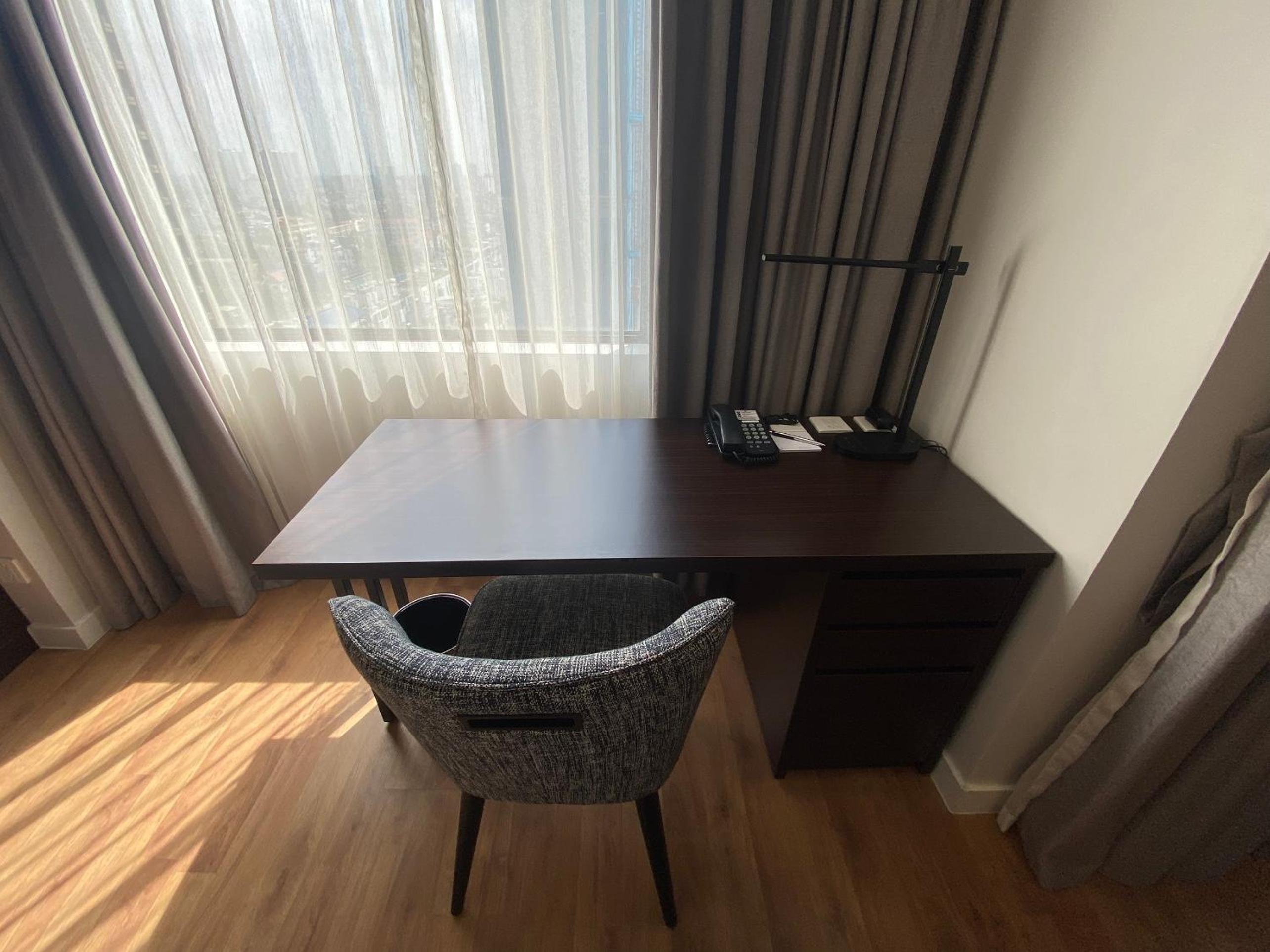 One-Bedroom Apartment photo 2