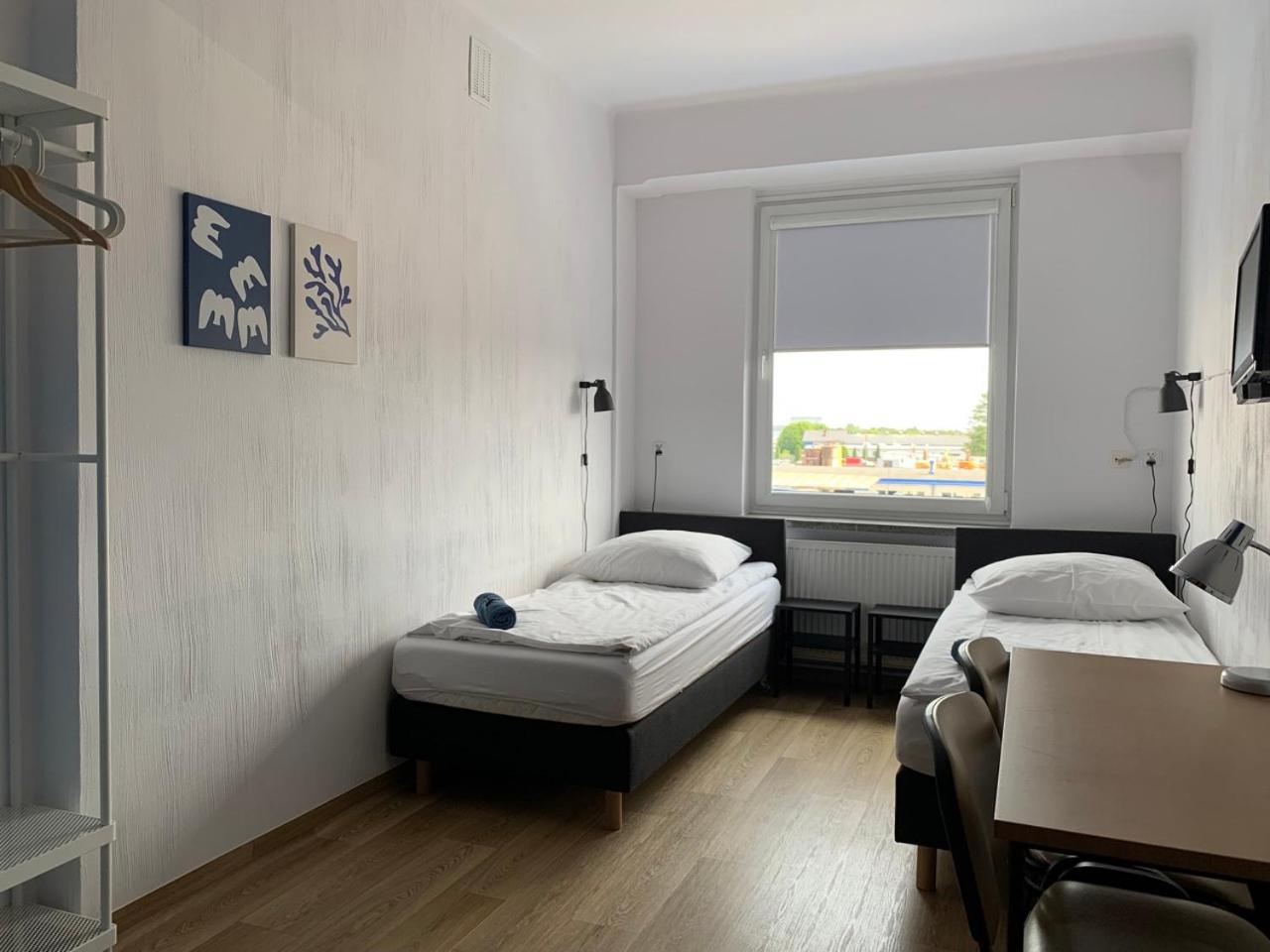 Double Room with Private Bathroom - Photo 12