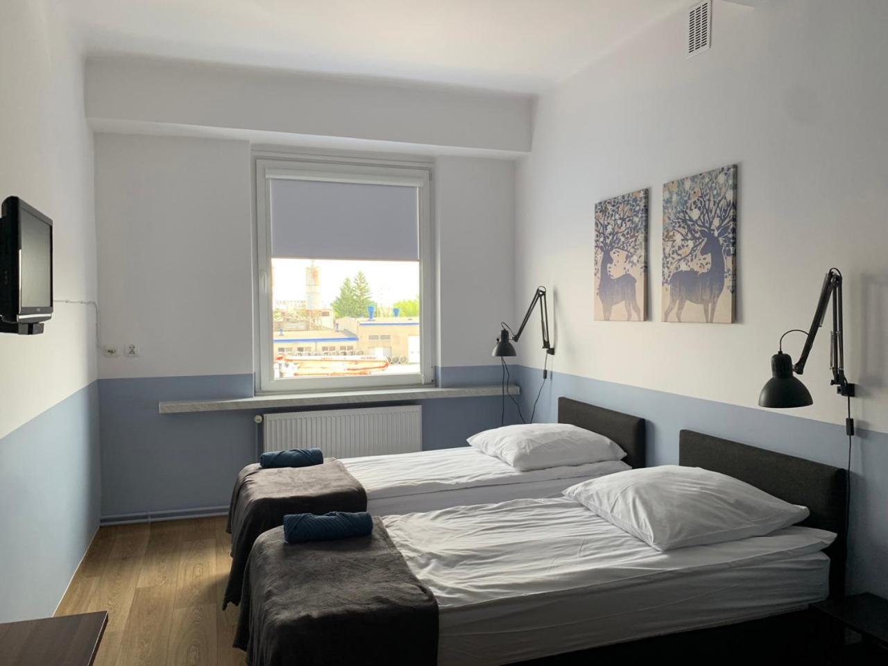 Double Room with Private Bathroom - Photo 9
