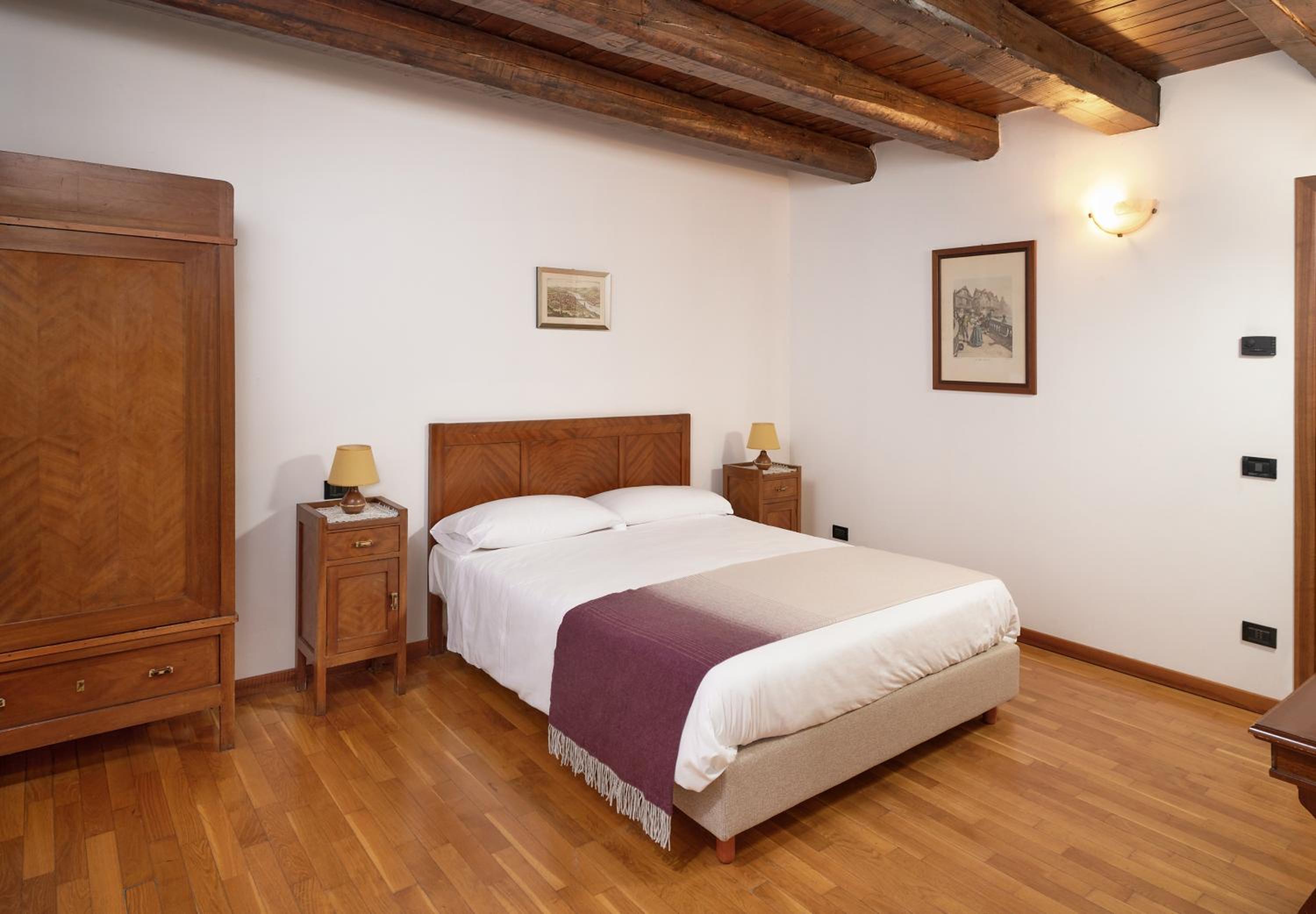 Double Room - Photo 1