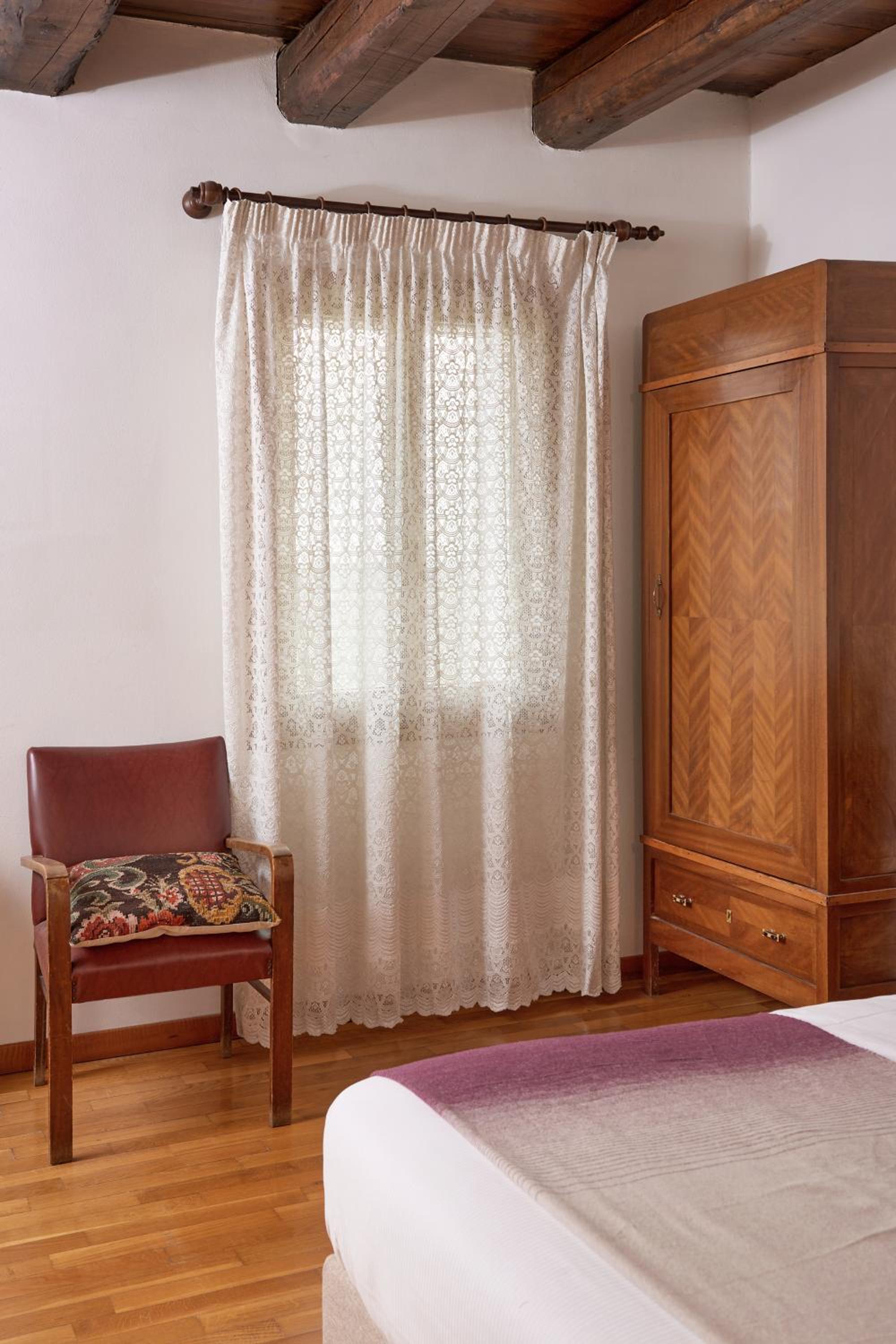 Double Room - Photo 2