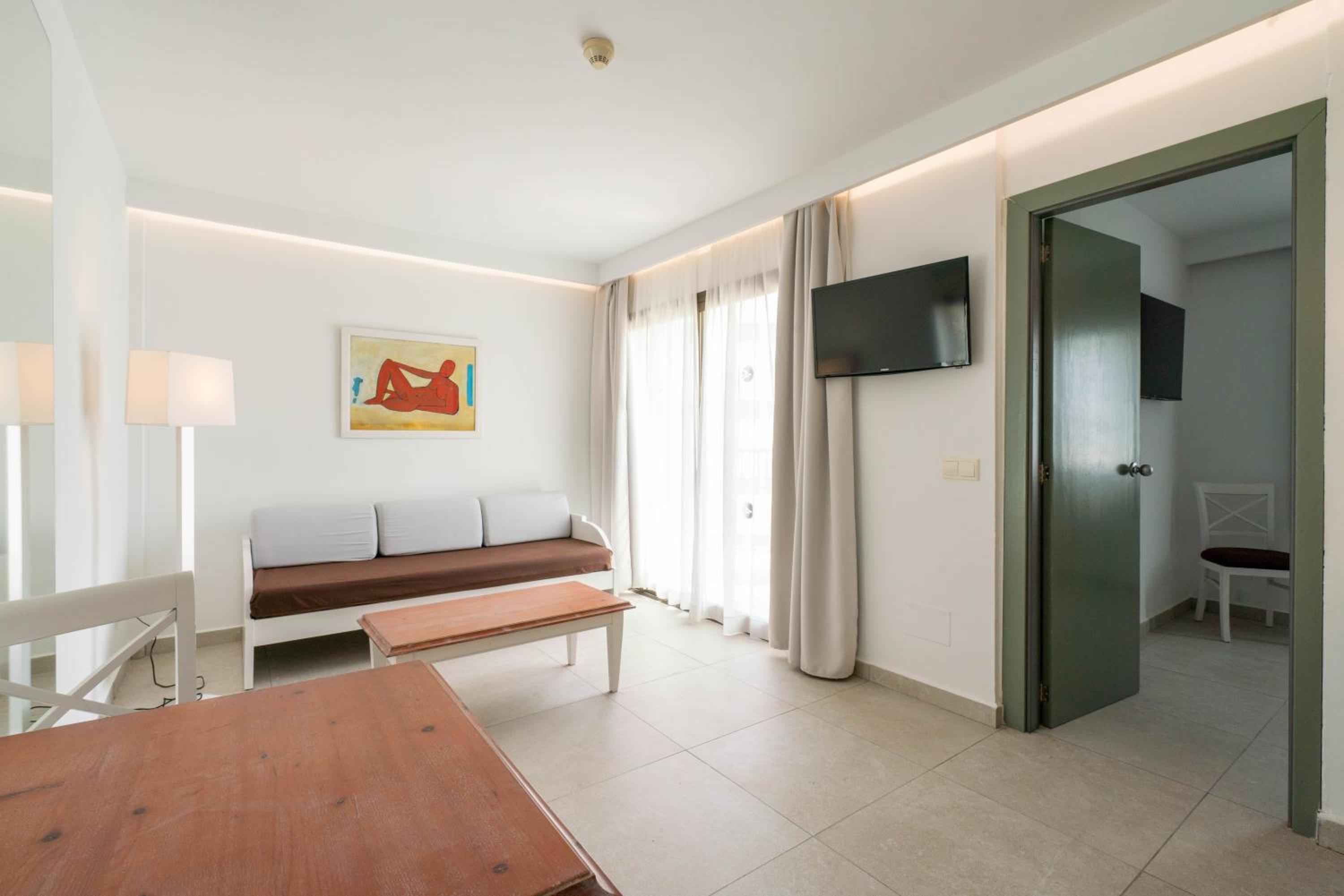 Premium Double Room - Photo 6
