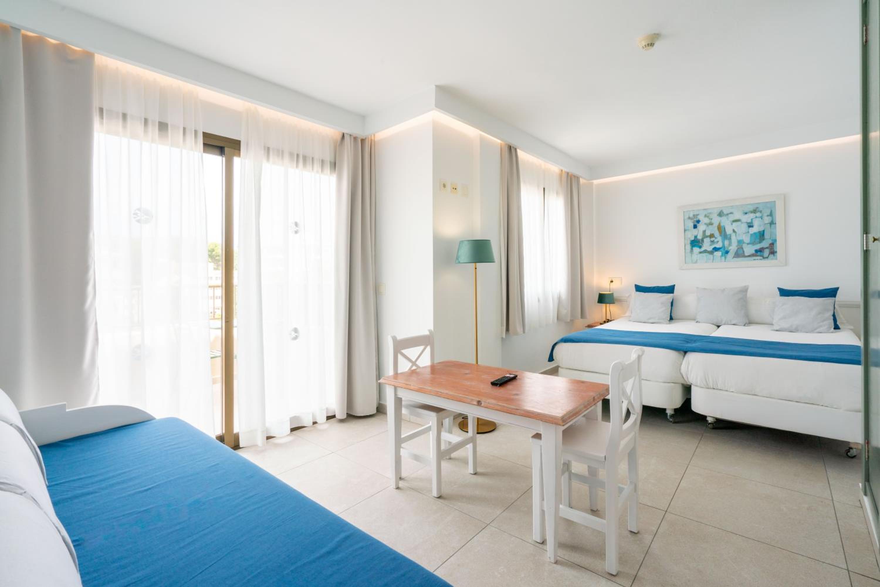 Premium Double Room - Photo 7