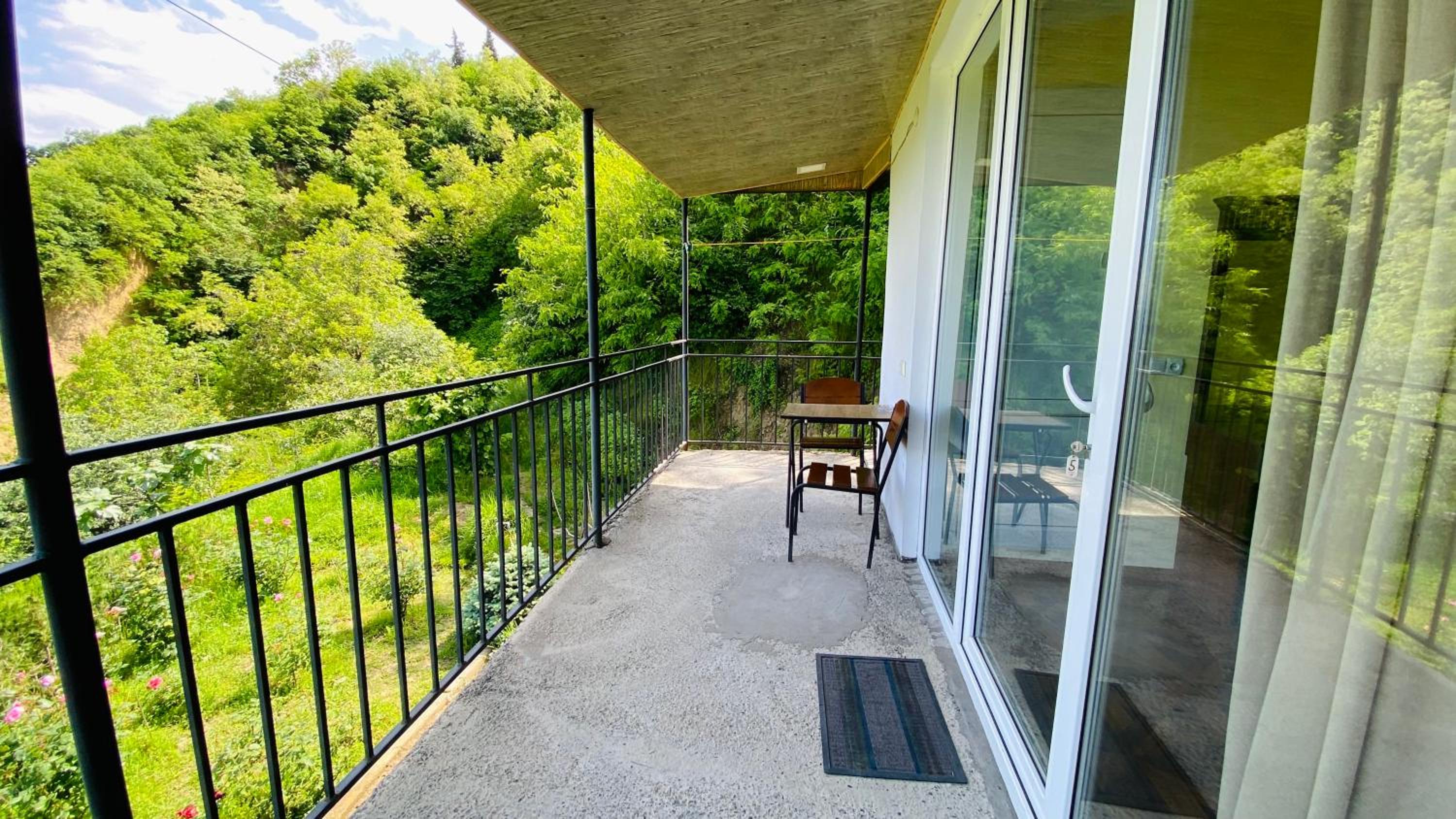 Double Room with Balcony - Photo 14