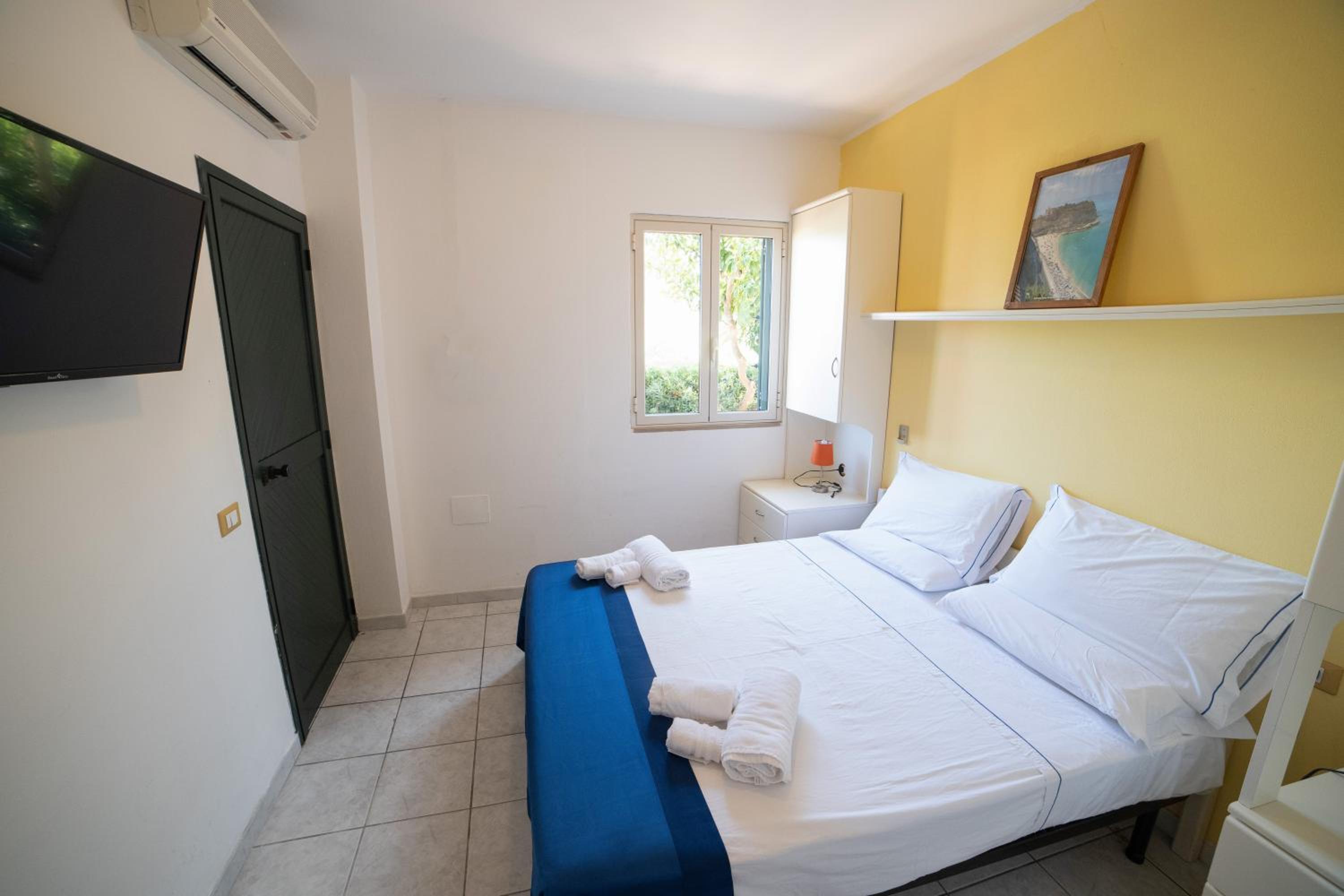 Budget Double Room photo 2