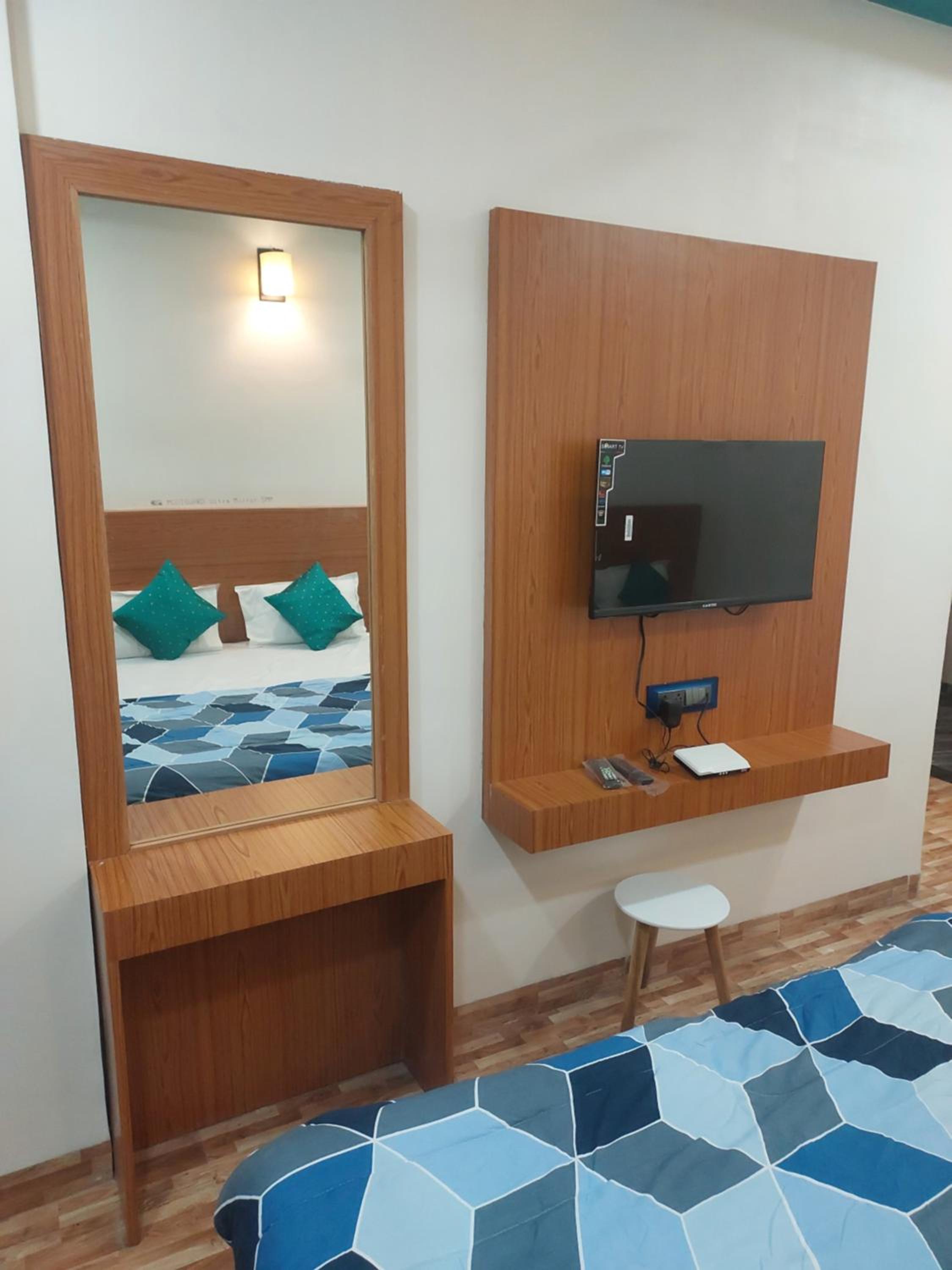 Deluxe Family Suite - Photo 27