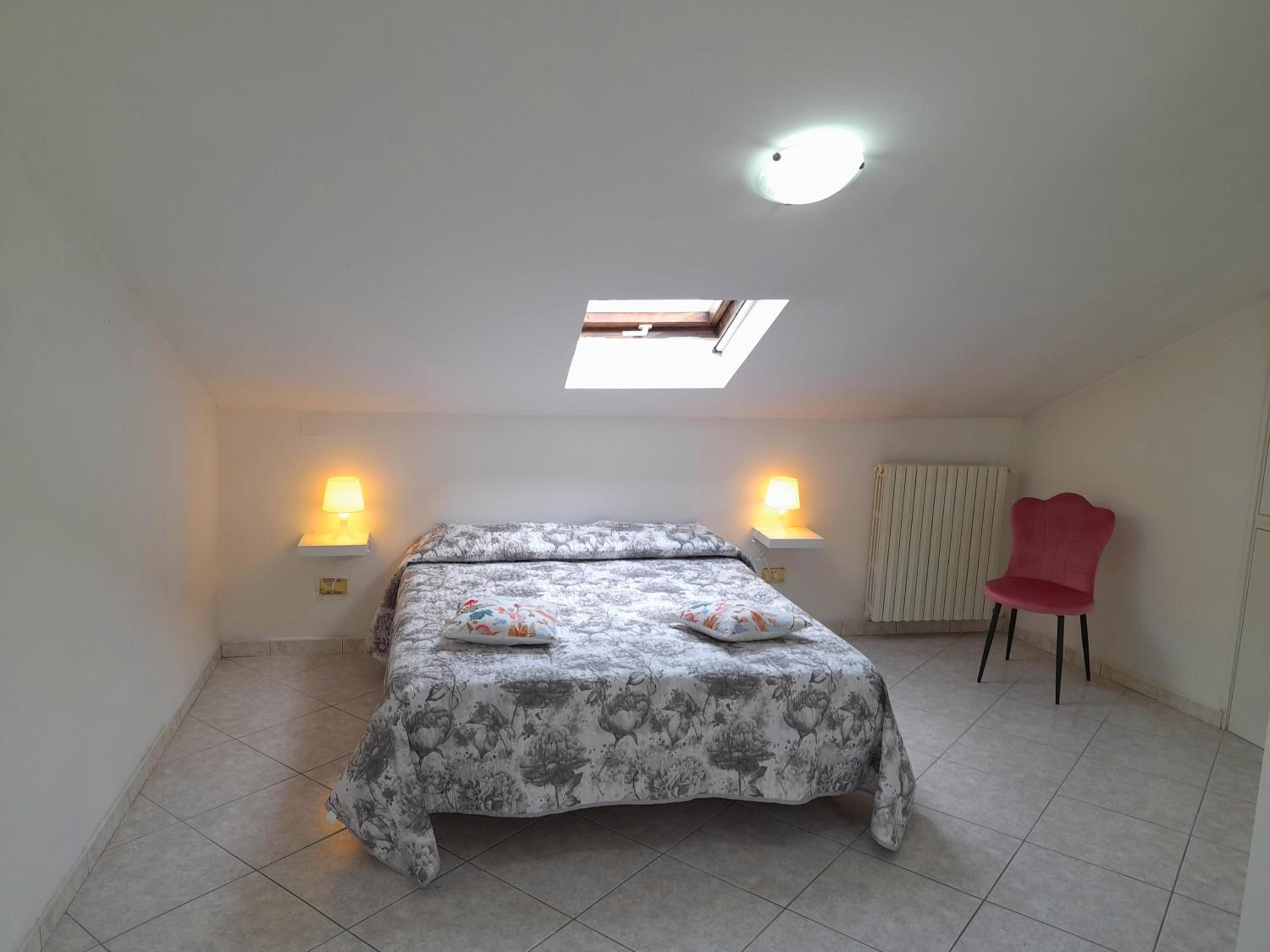 Large Double Room photo 1