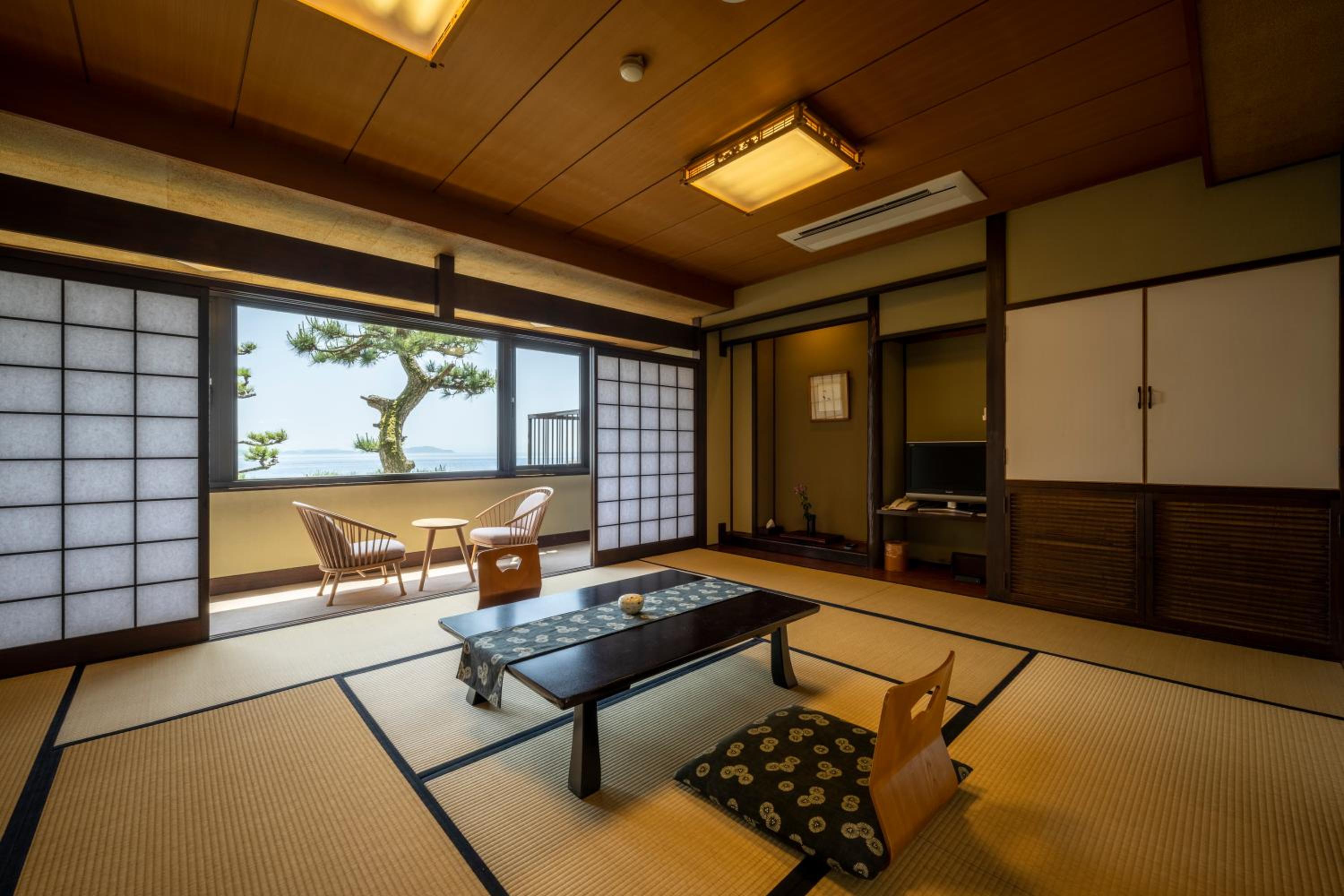 Standard Japanese-Style Room with Ocean View - South Building