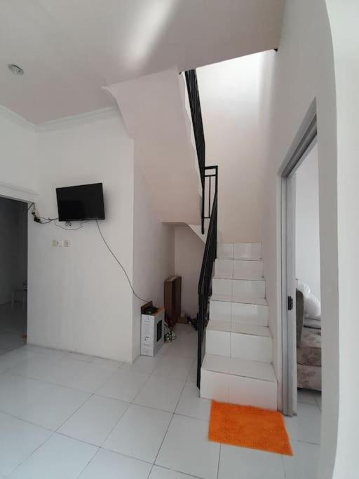 Three-Bedroom House photo 2
