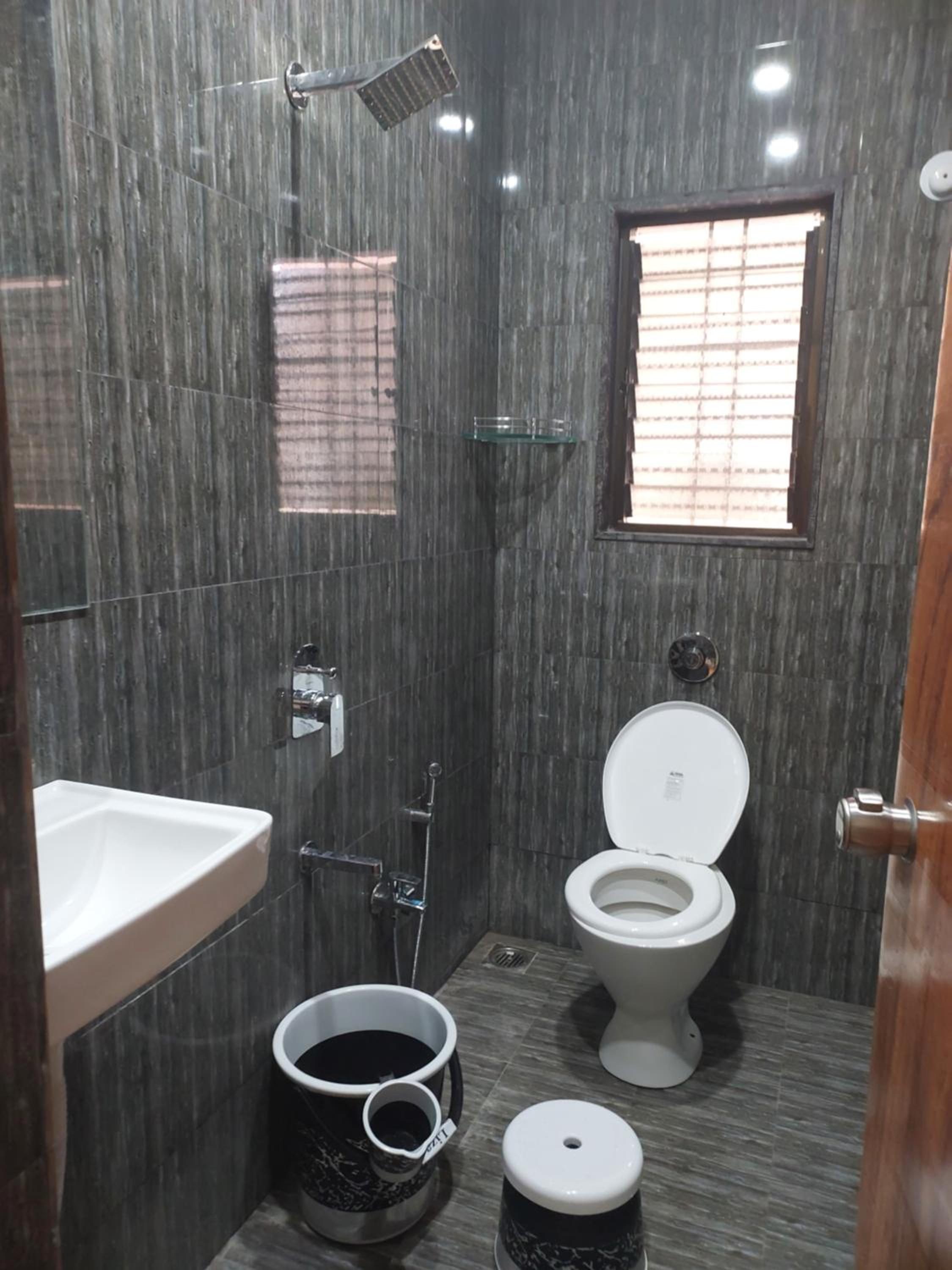 Deluxe Family Suite - Photo 6