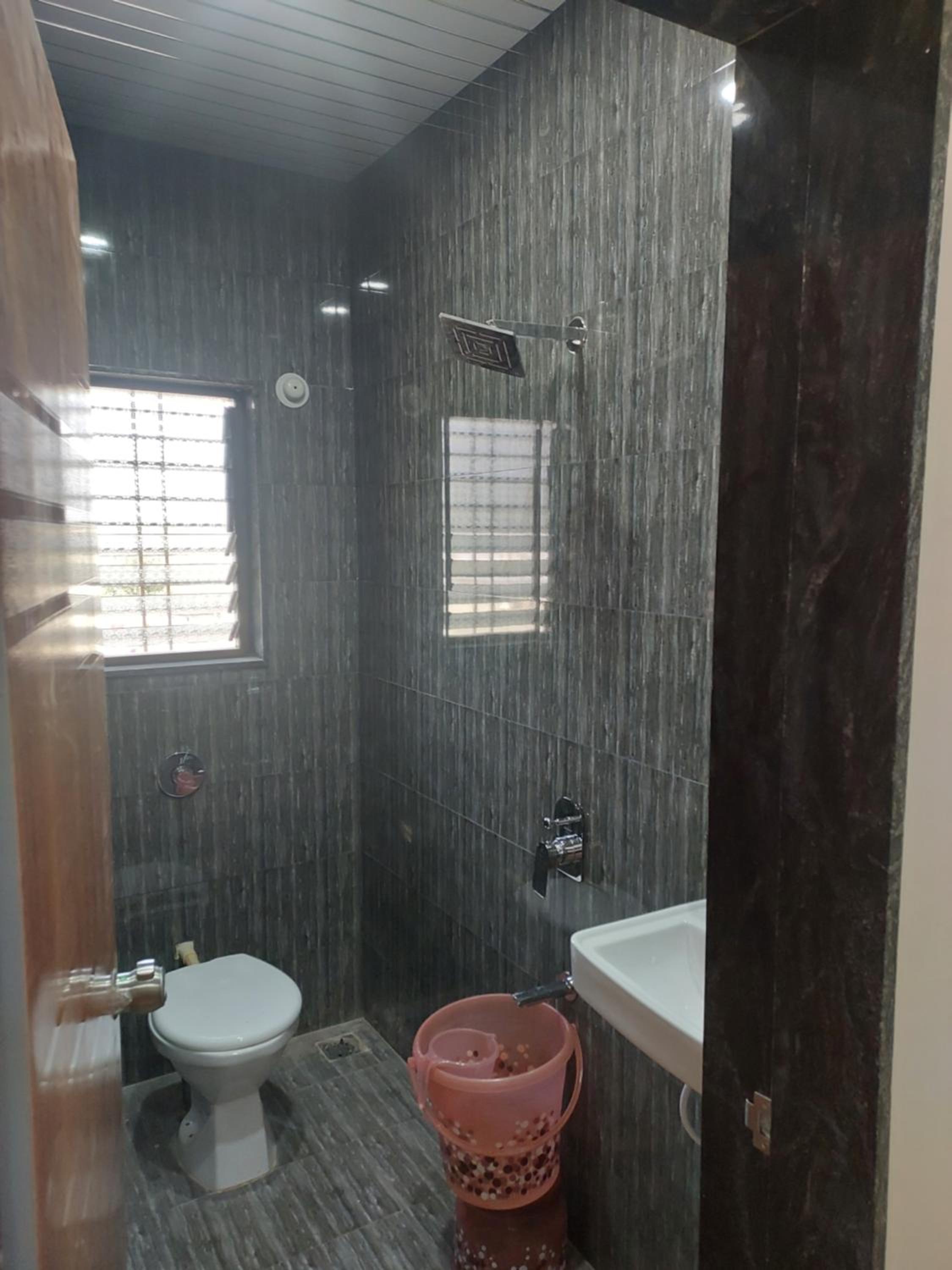Deluxe Family Suite - Photo 5