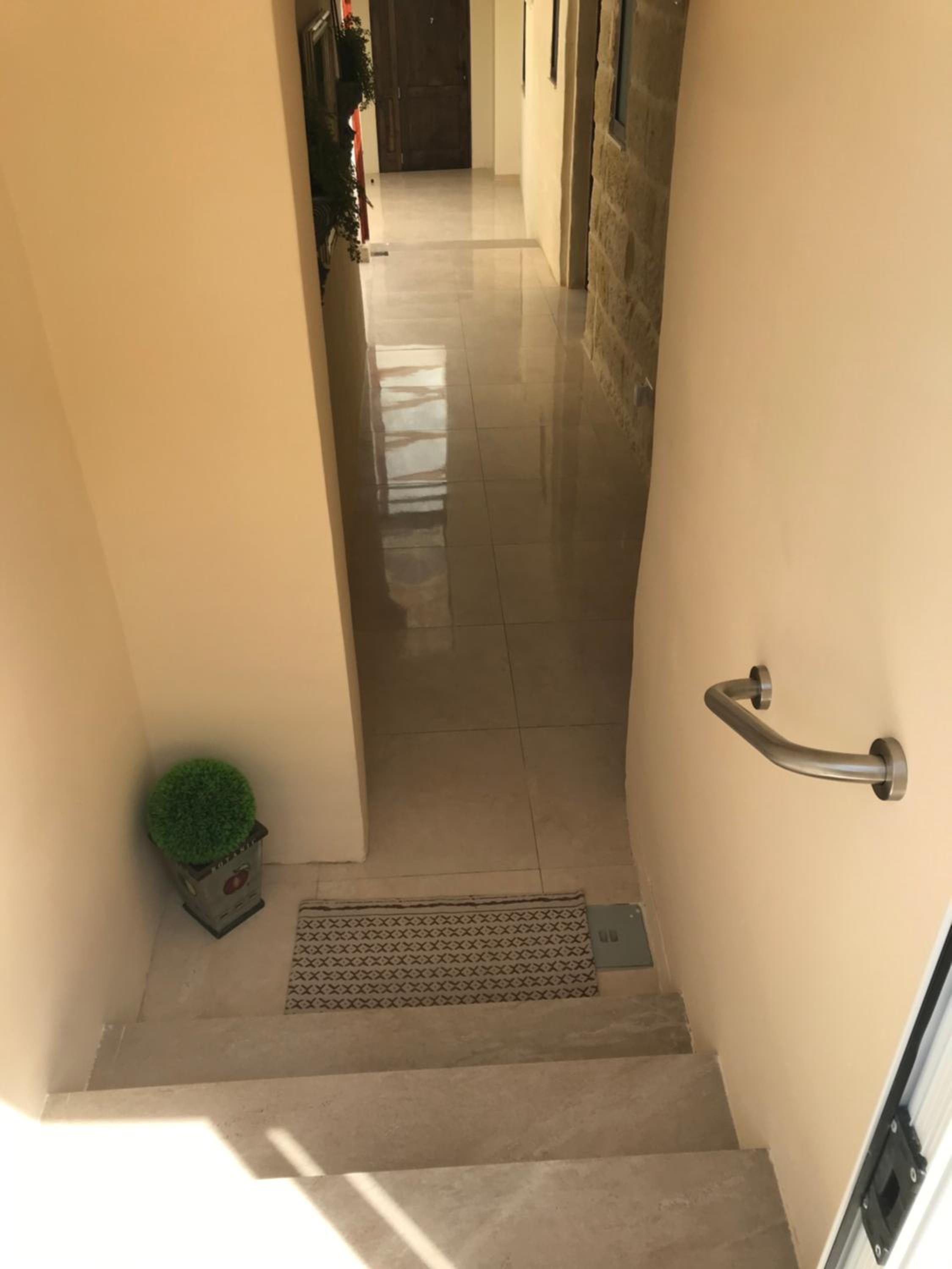Double Room with Patio - Photo 3
