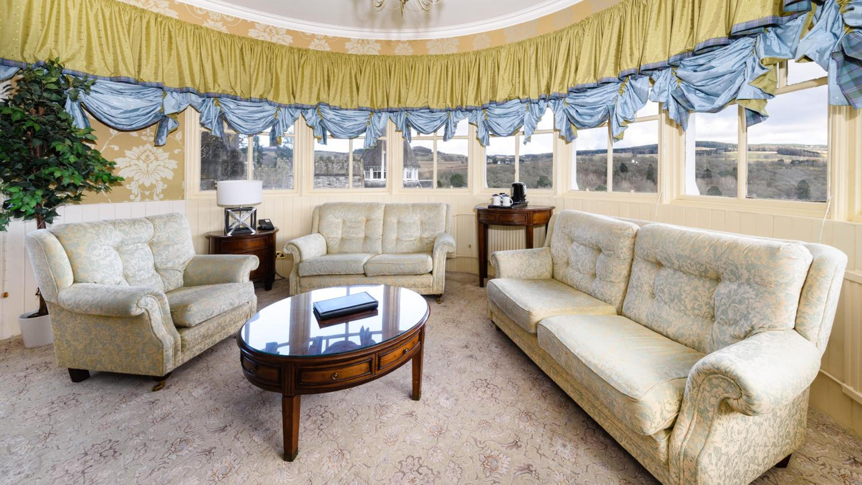 Turret Suite - Photo 3