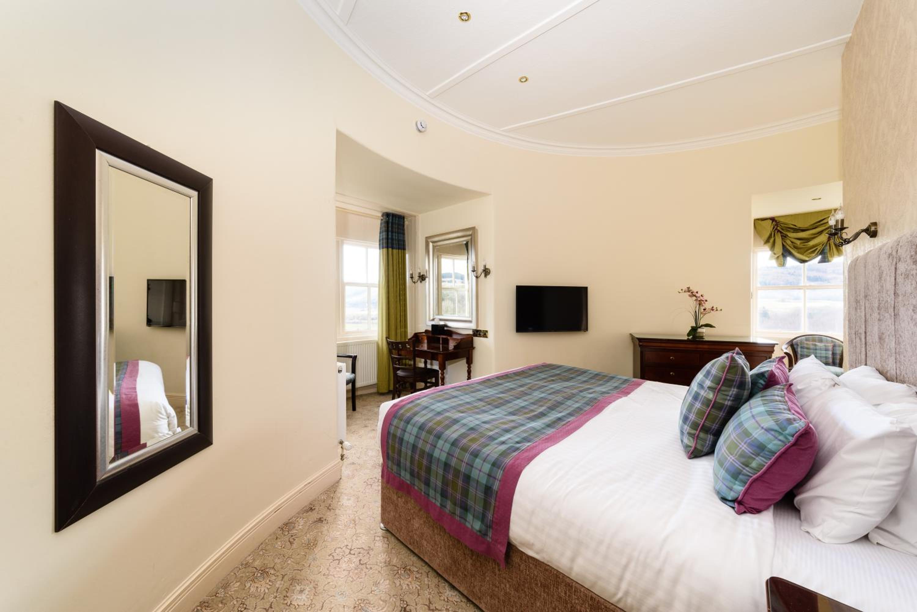 Turret Suite - Photo 2