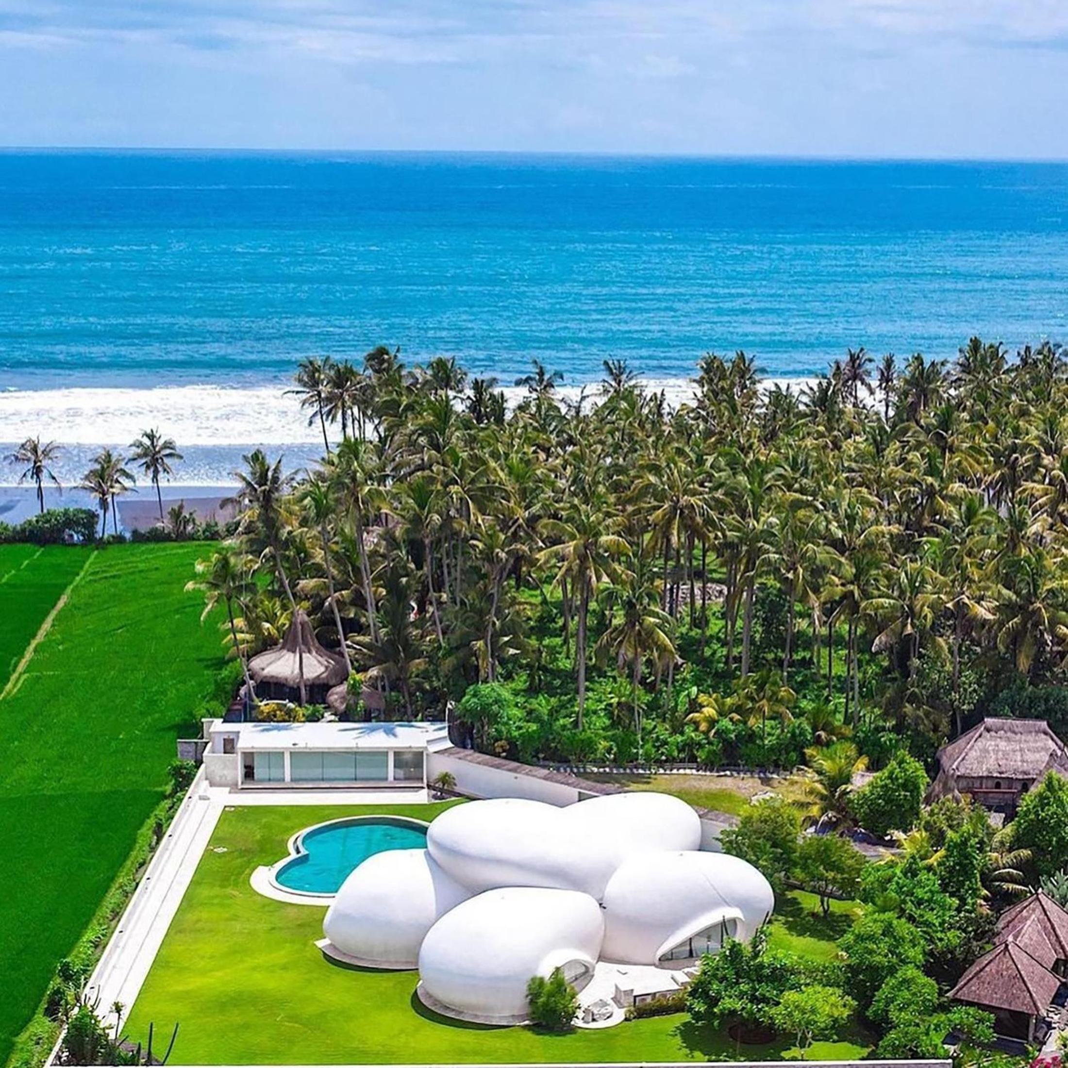 The Cloud Beachfront Villa - Photo 36