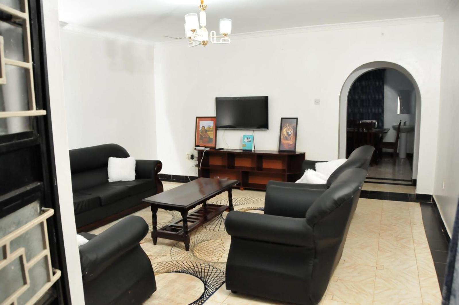 Three-Bedroom House photo 1