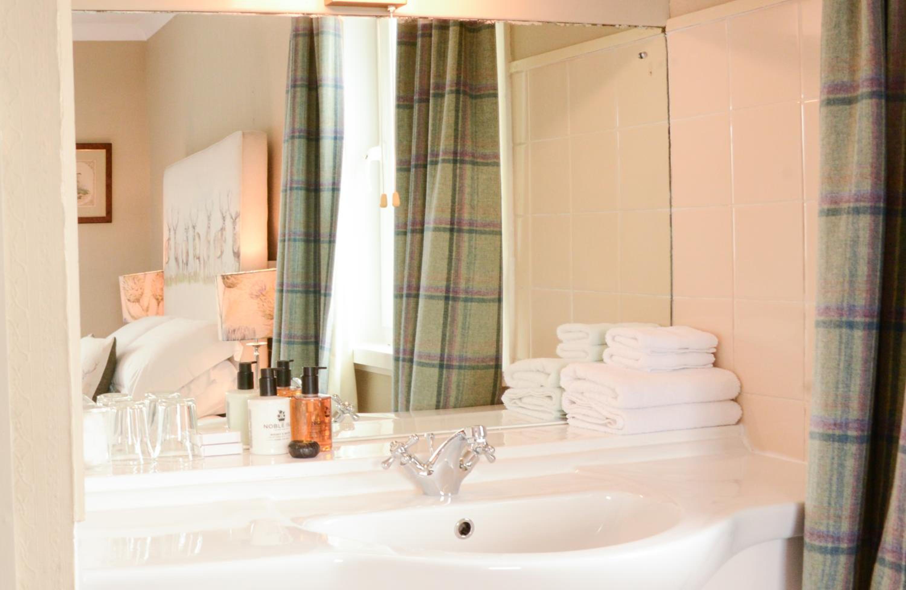 Double Room - Photo 8