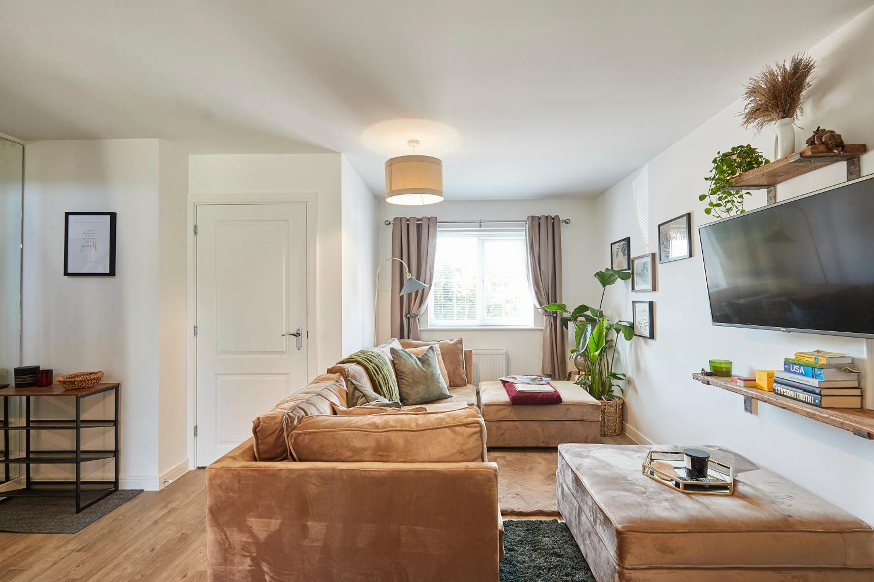 Two-Bedroom House photo 2