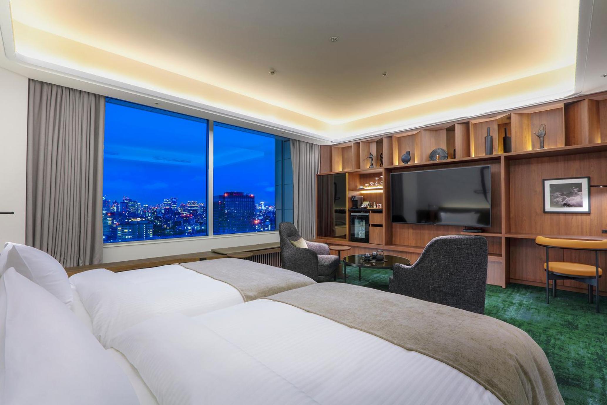 39th-41st Floor Executive Suite C - Non-Smoking (with breakfast / Additional breakfast fee will be charged for children under 6 y/o)