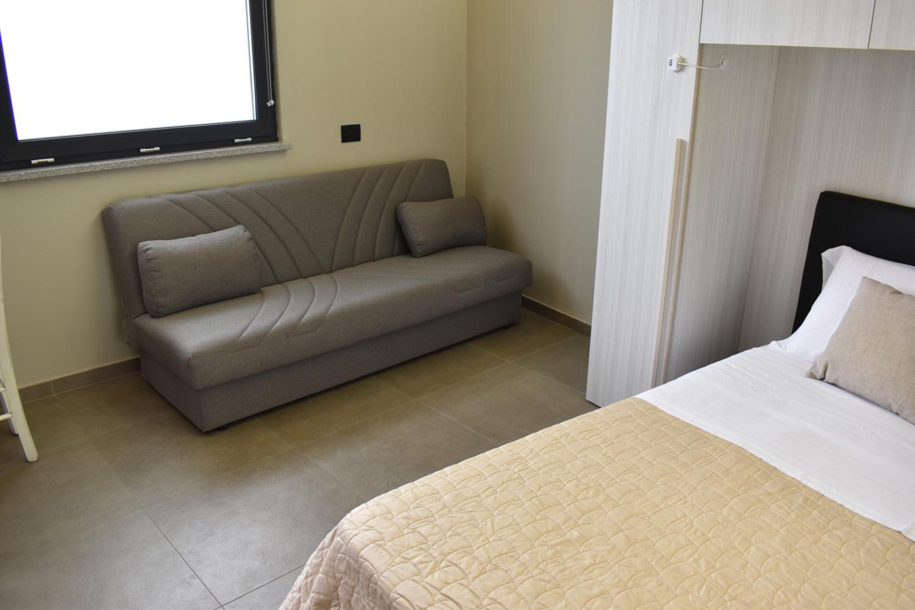 Studio with Spa Bath photo 2