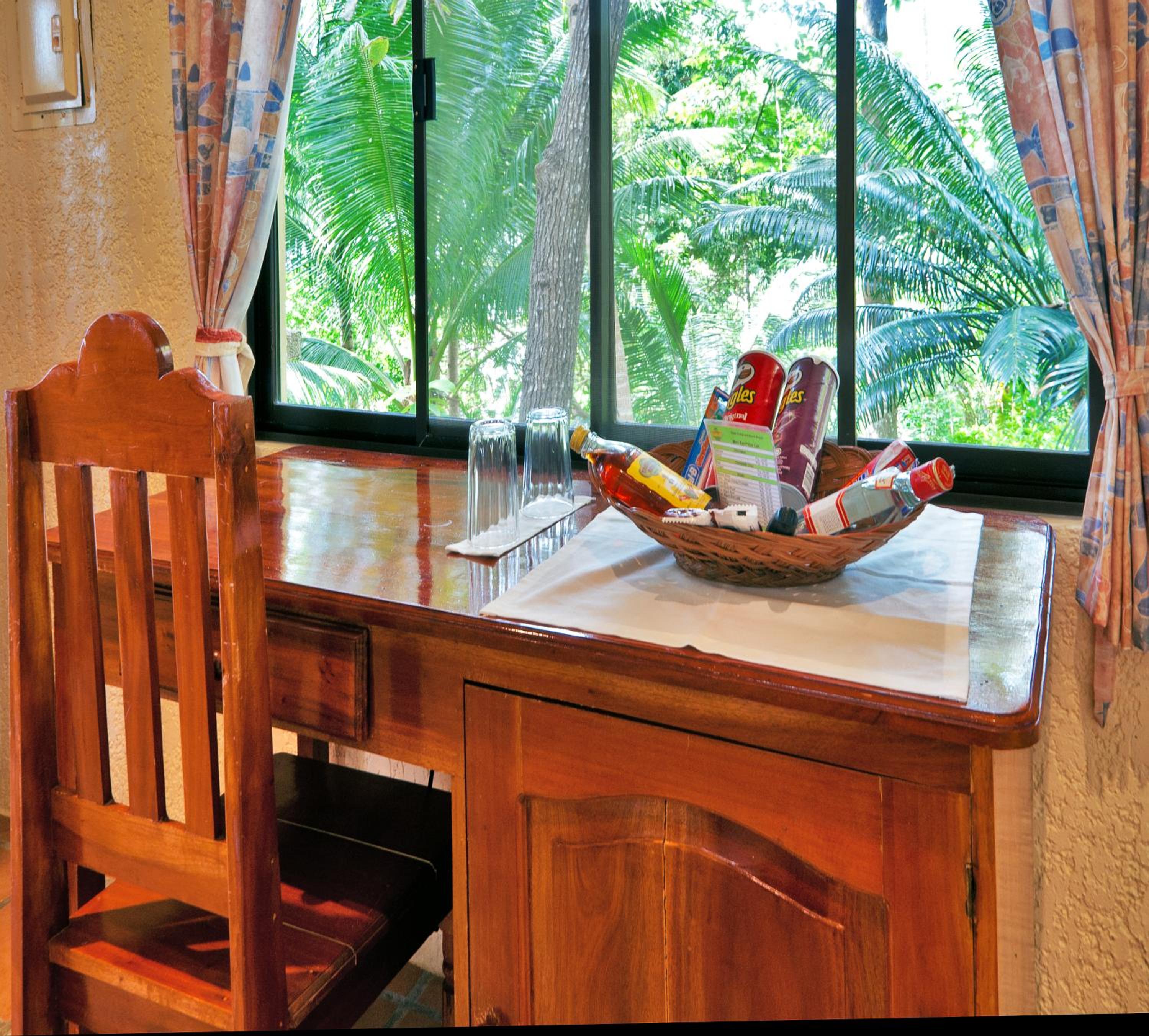 Superior Queen Room with Sea View - Photo 9