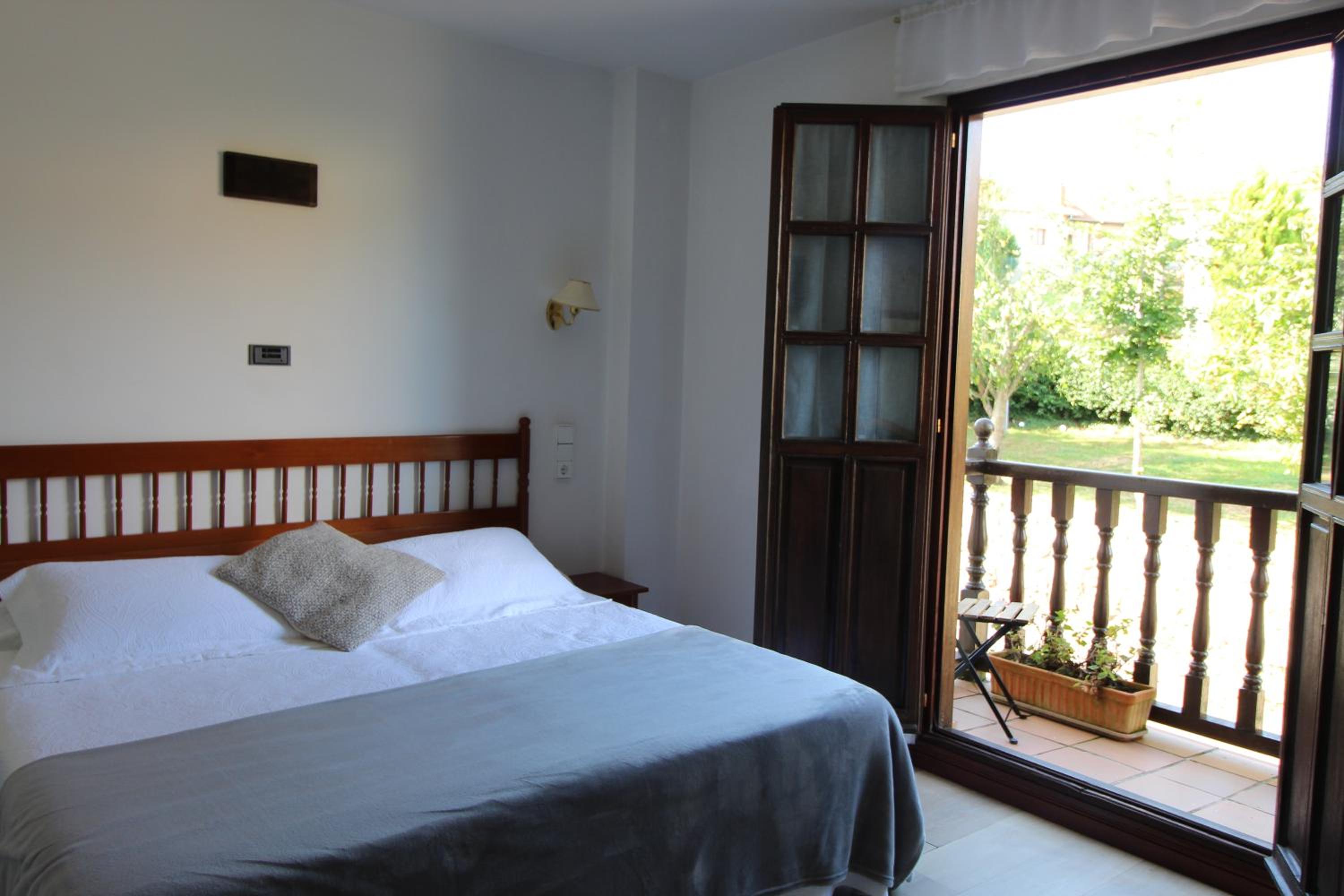 Double or Twin Room photo 1