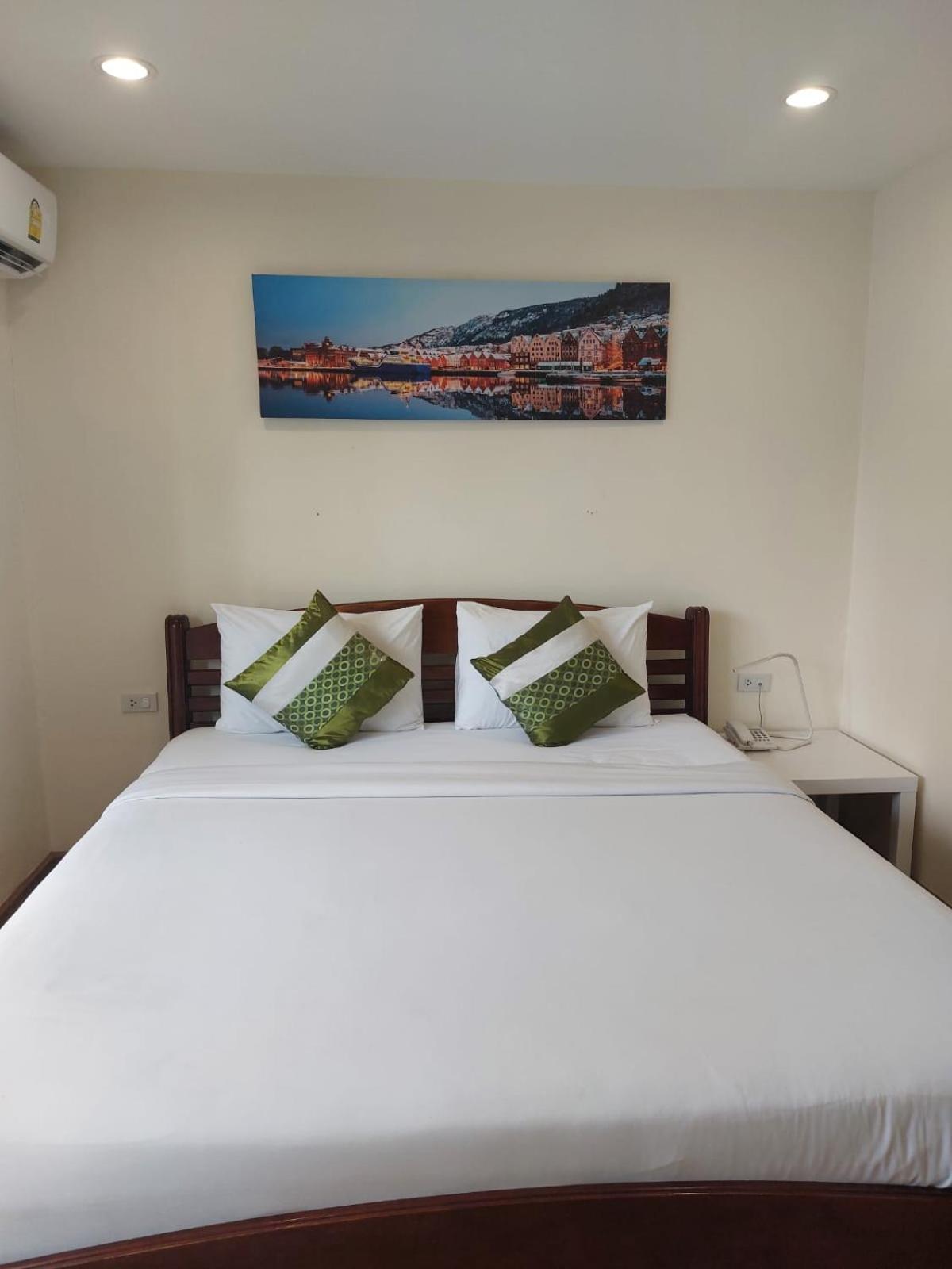 Standard Double Room photo 3