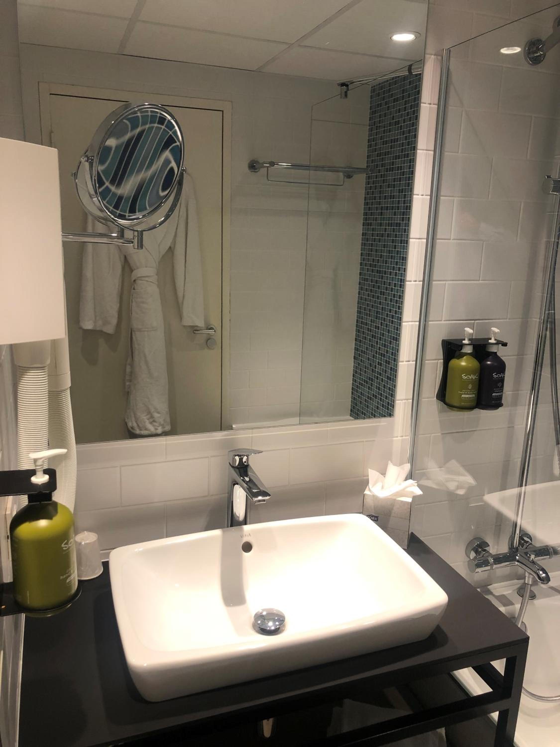 Standard King Room with Mini-bar - Photo 3