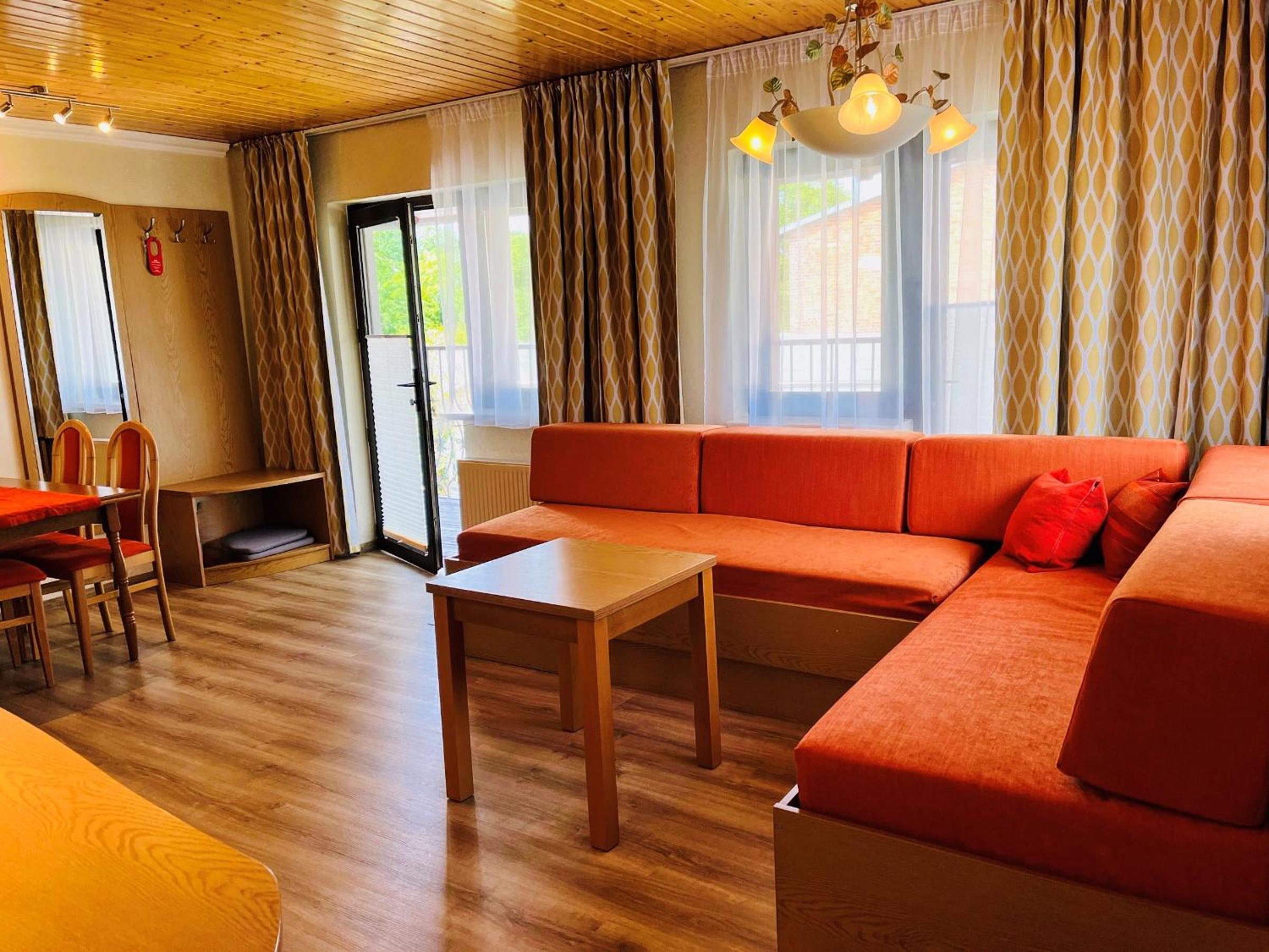 Family Room with Balcony photo 3