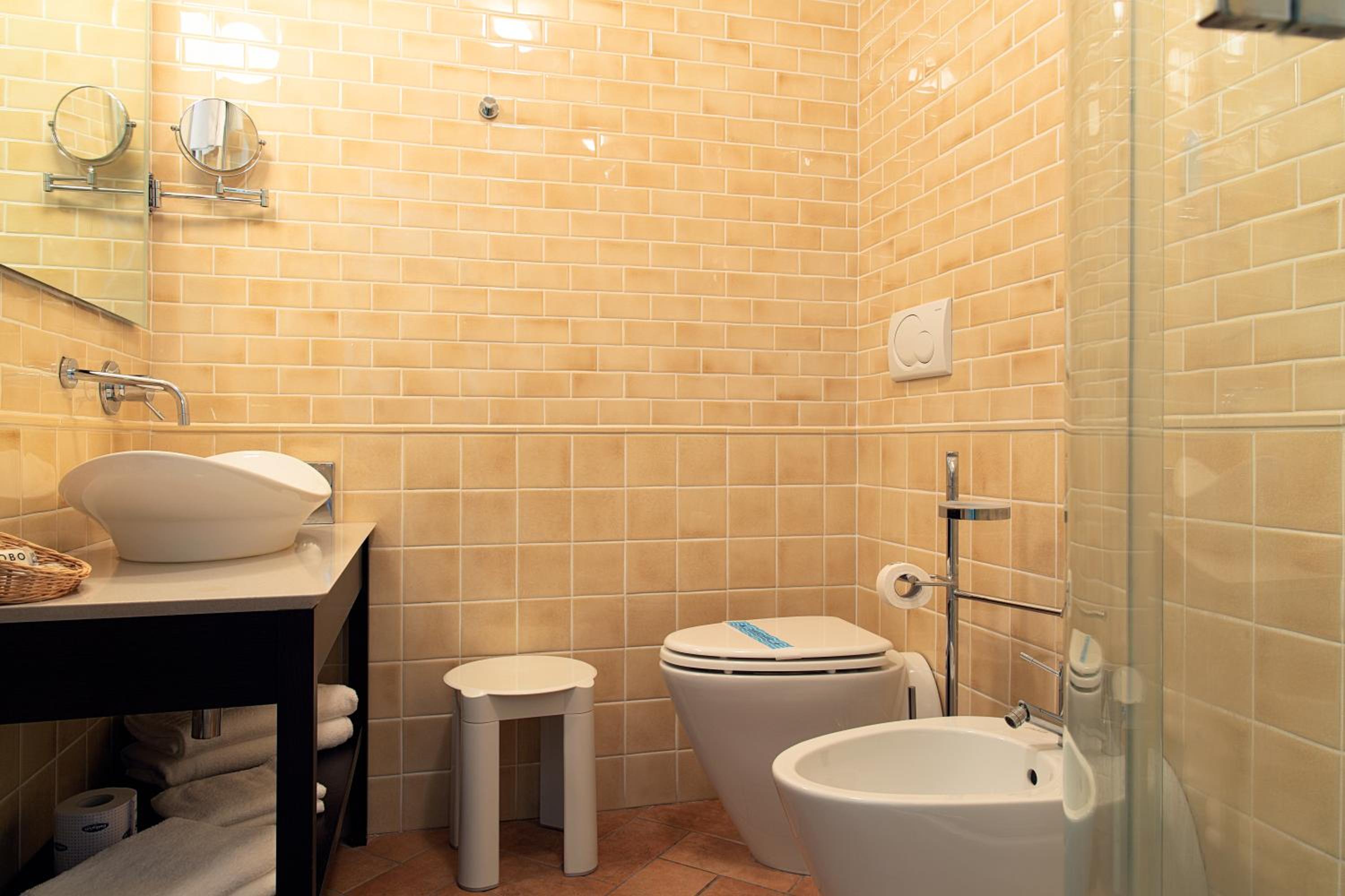 Double or Twin Room - Photo 2