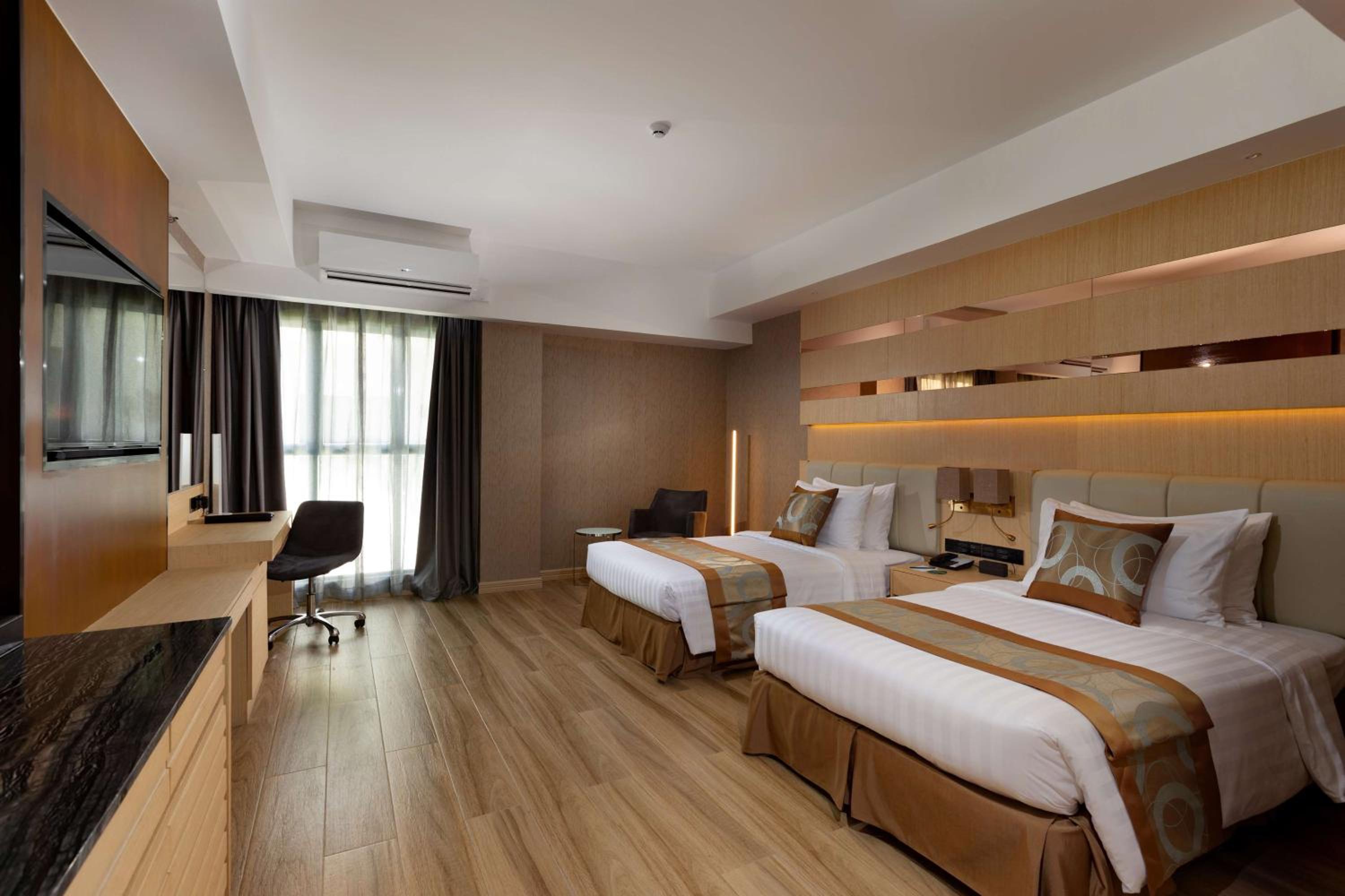 Deluxe Twin Room - Non-Smoking - Photo 4