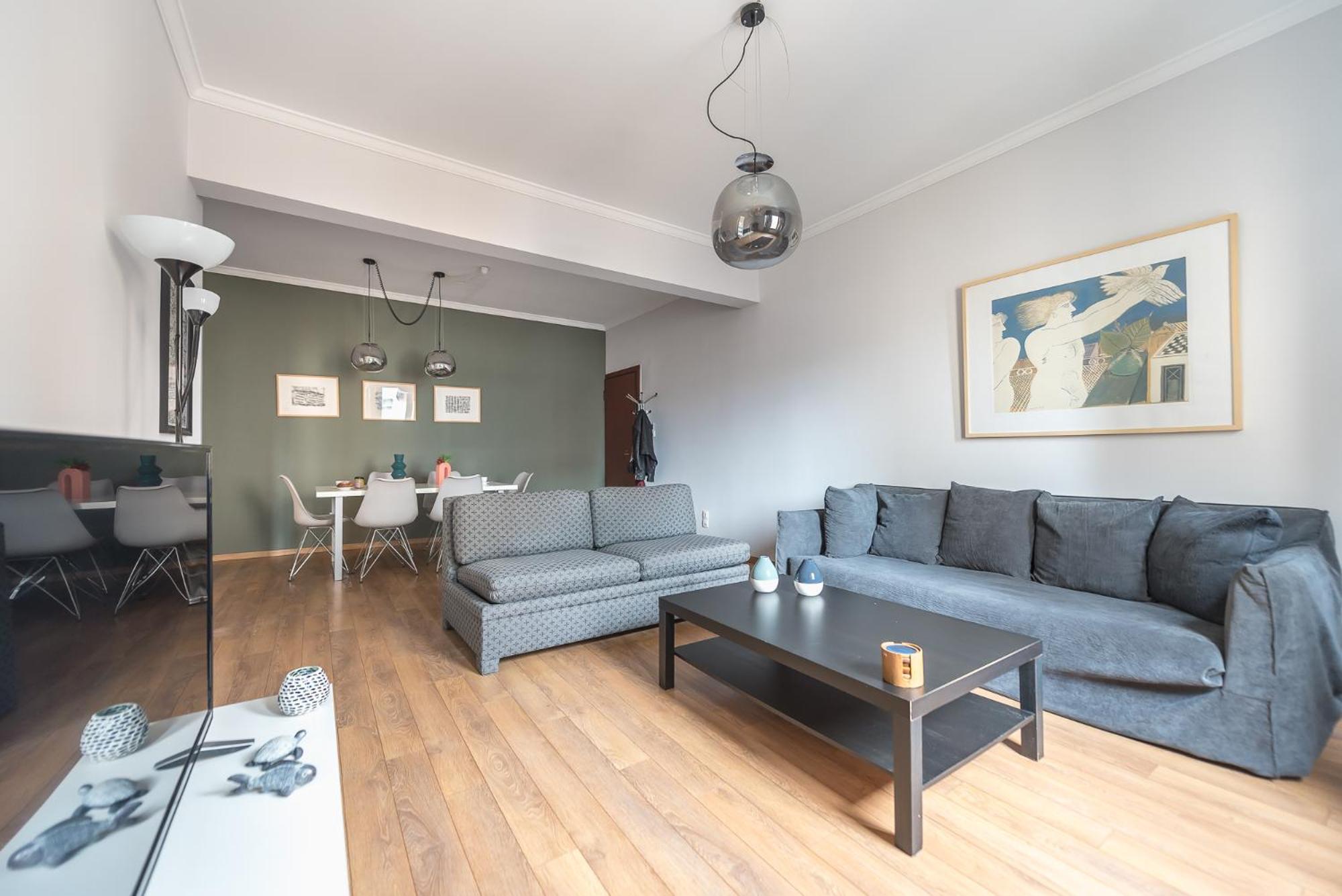One-Bedroom Apartment