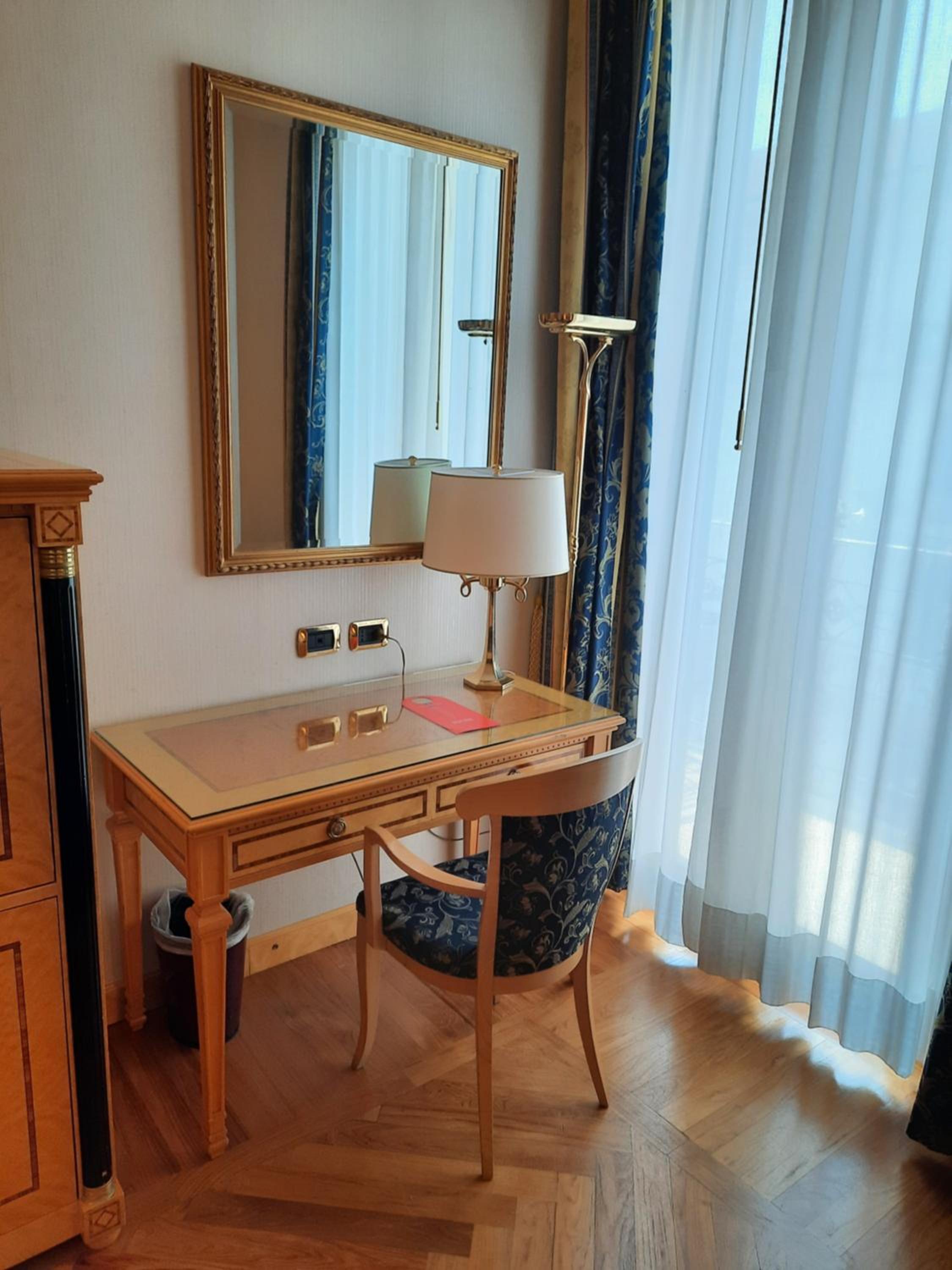 Superior Double or Twin Room thumbnail 6
