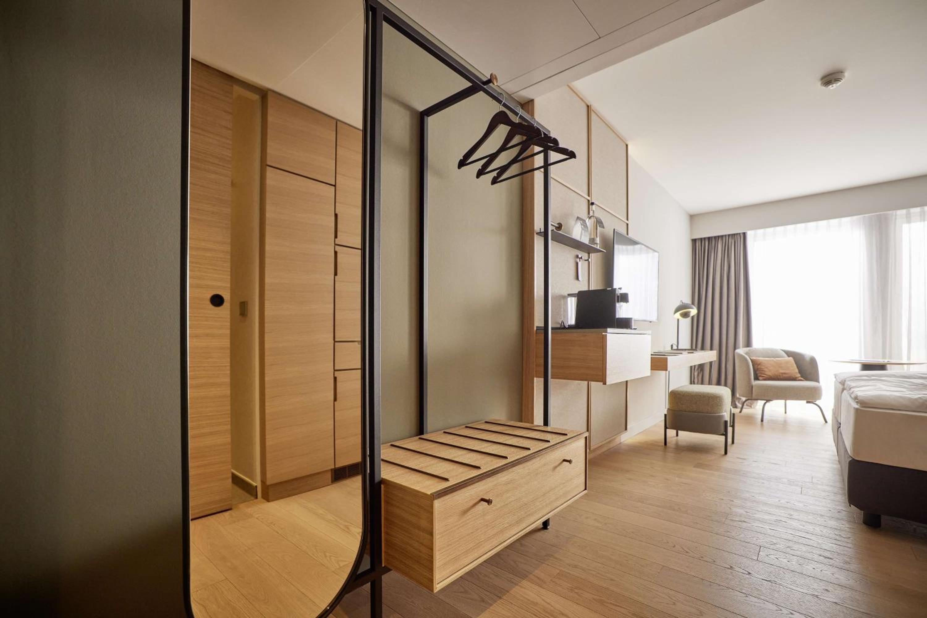 Comfort Double Room thumbnail 6