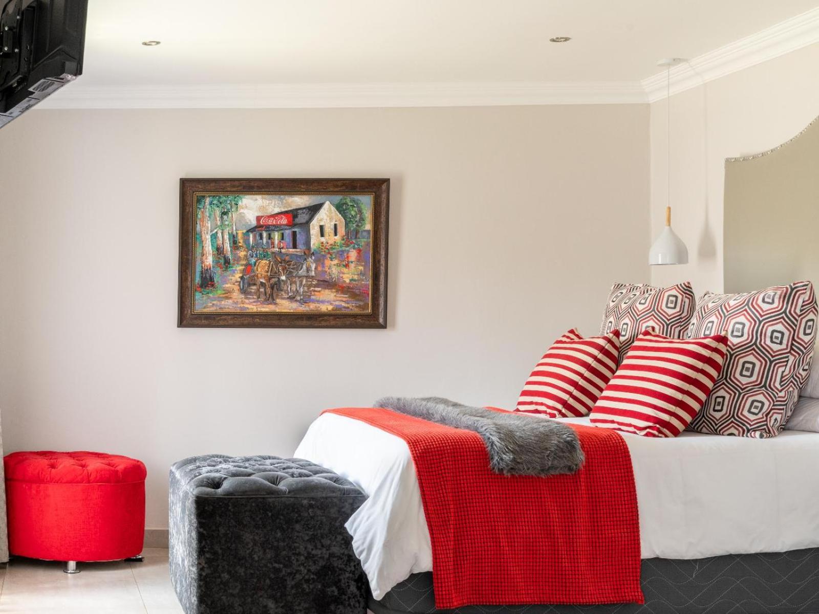 Luxury Suite - Photo 6