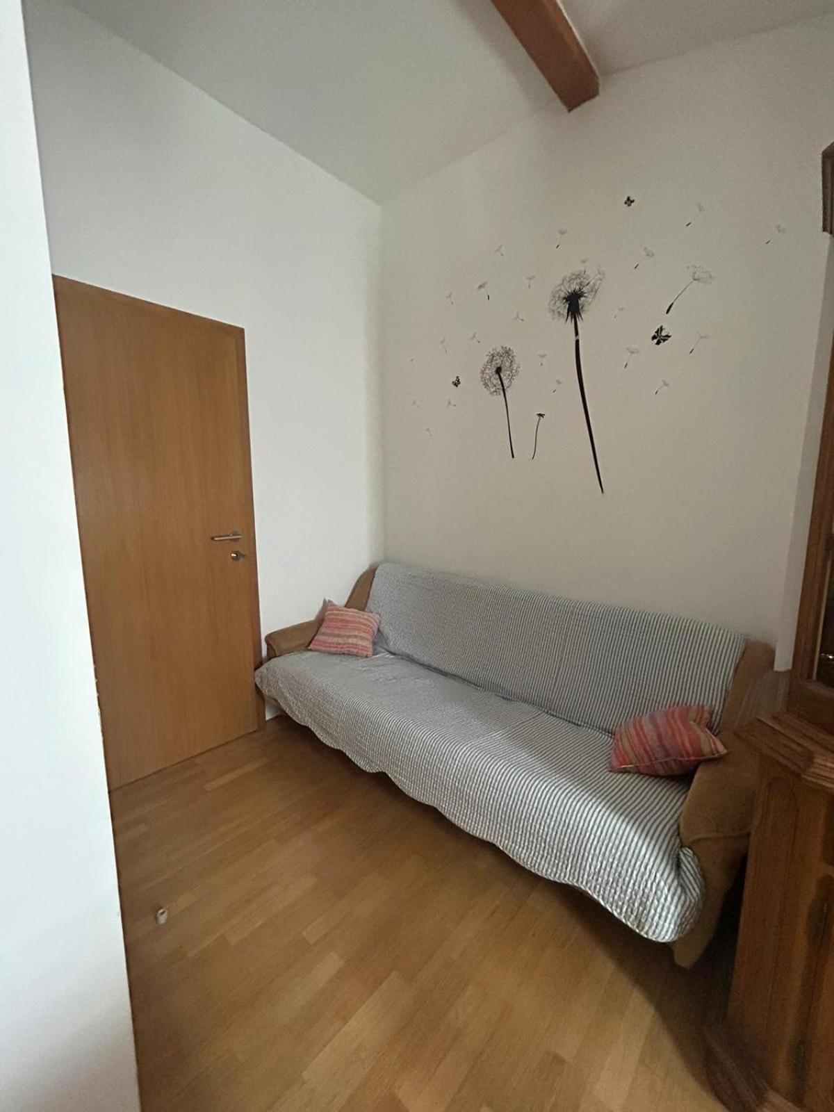 One-Bedroom Apartment - Photo 7