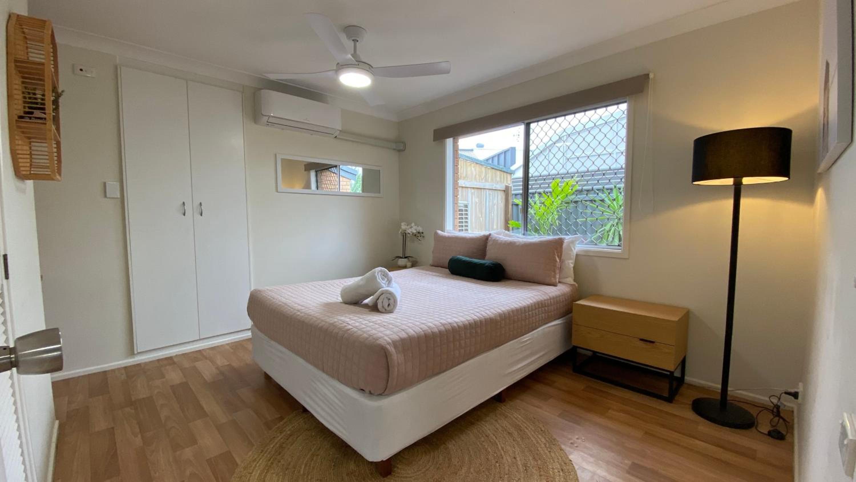 One-Bedroom House photo 1